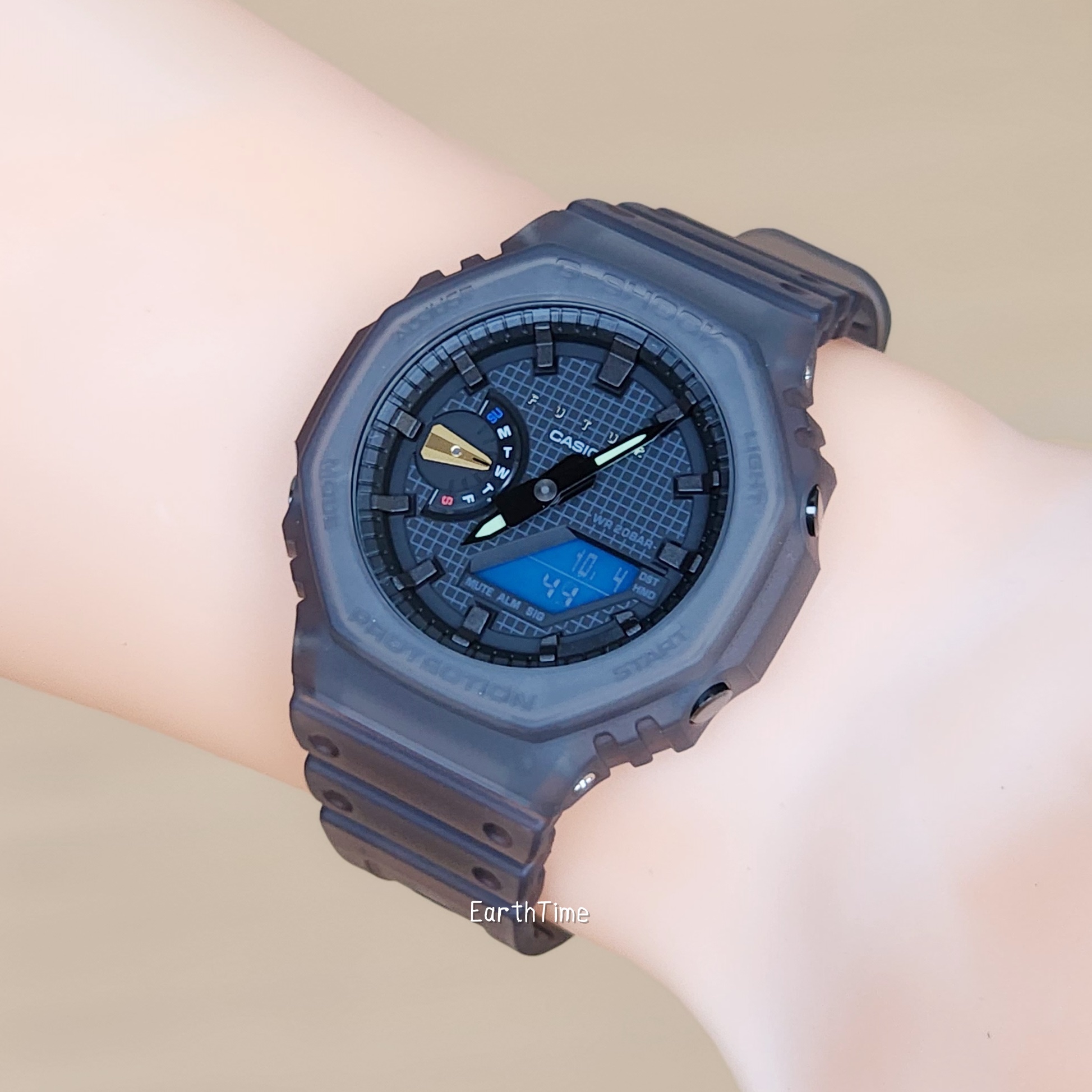GA-2100FT-8A l FUTUR x G-Shock l G-SHOCK