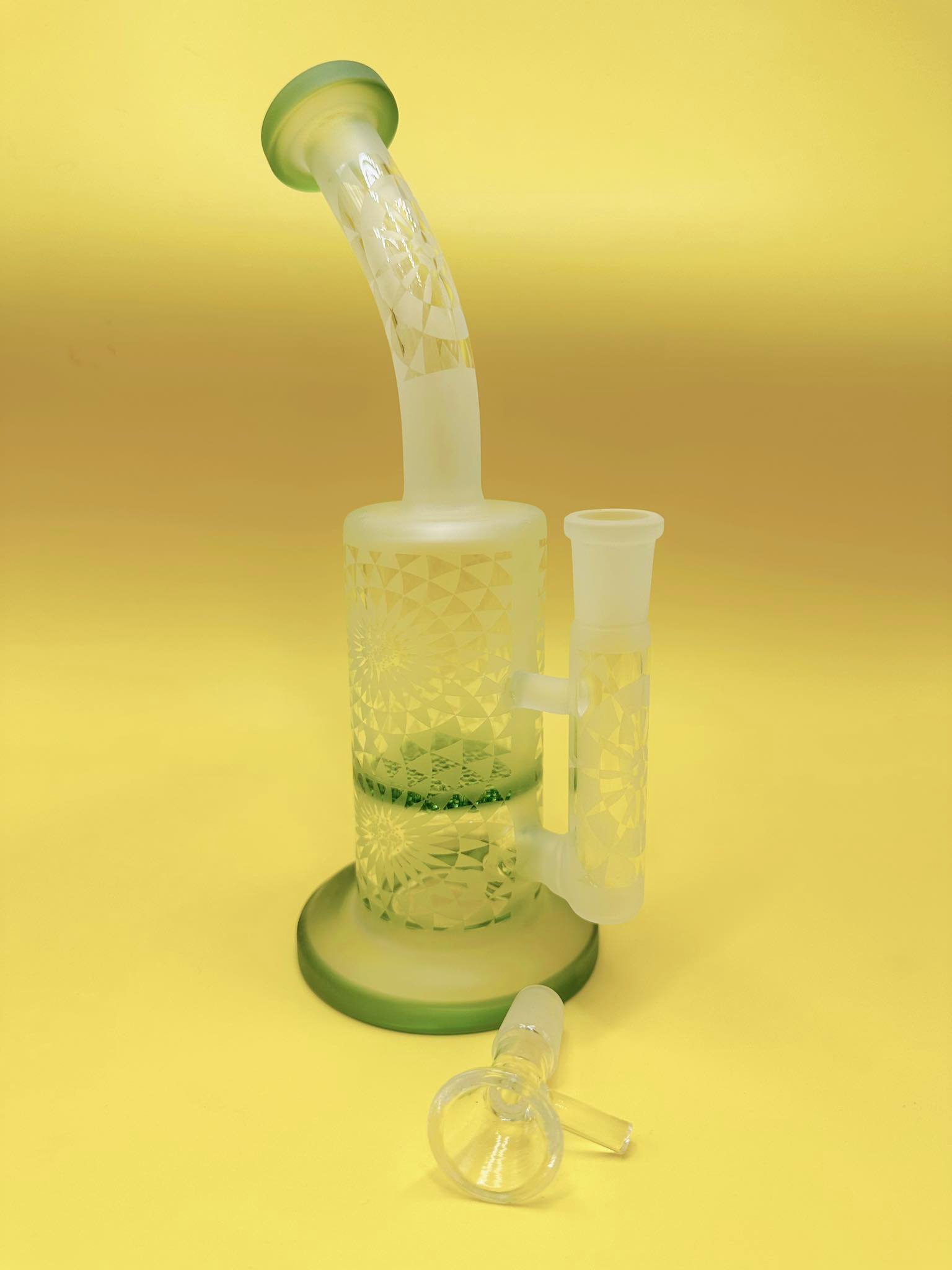 บ้องแก้วหนึ่งกรองรังผึ้งปากเขียวฐานเขียว (23 cm.)