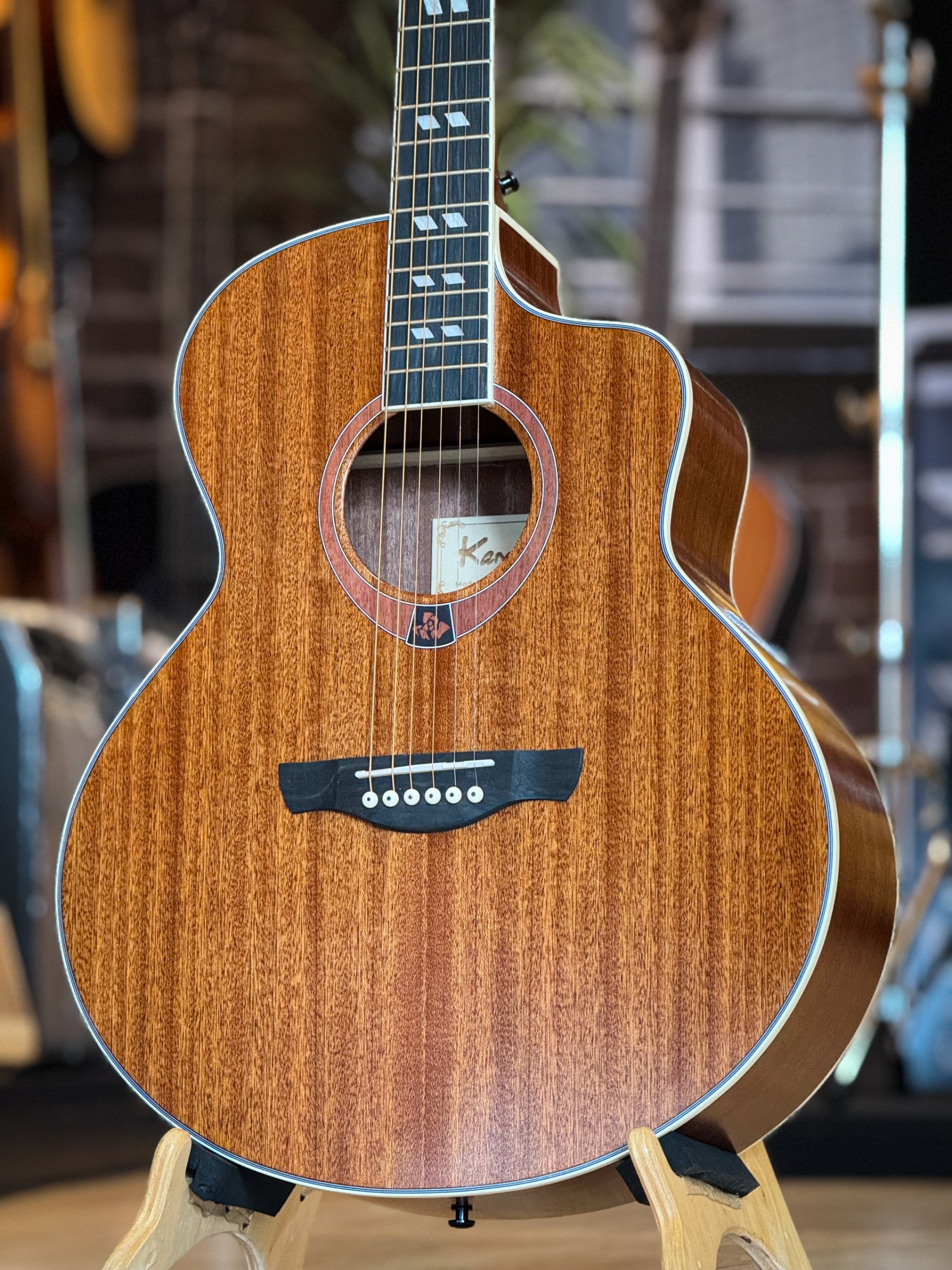 Kama กีต้าร์โปร่ง K-4114JF หน้าไม้แท้ 41 นิ้ว เสียงกังวาล เสียงใส เคลือบด้านกึ่งเงา ฟรี กระเป๋า ปิ๊ก4 ใบคอร์ด ประแจ