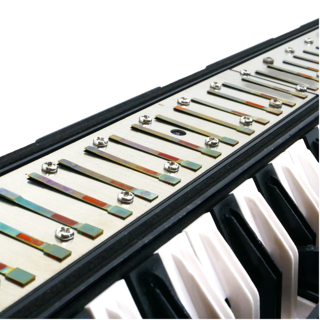 (สีน้ำเงิน) Melodian ขนาดมาตรฐาน 32 คีย์ พร้อมอุปกรณ์ครบชุด เสียงดี ไม่กินลม