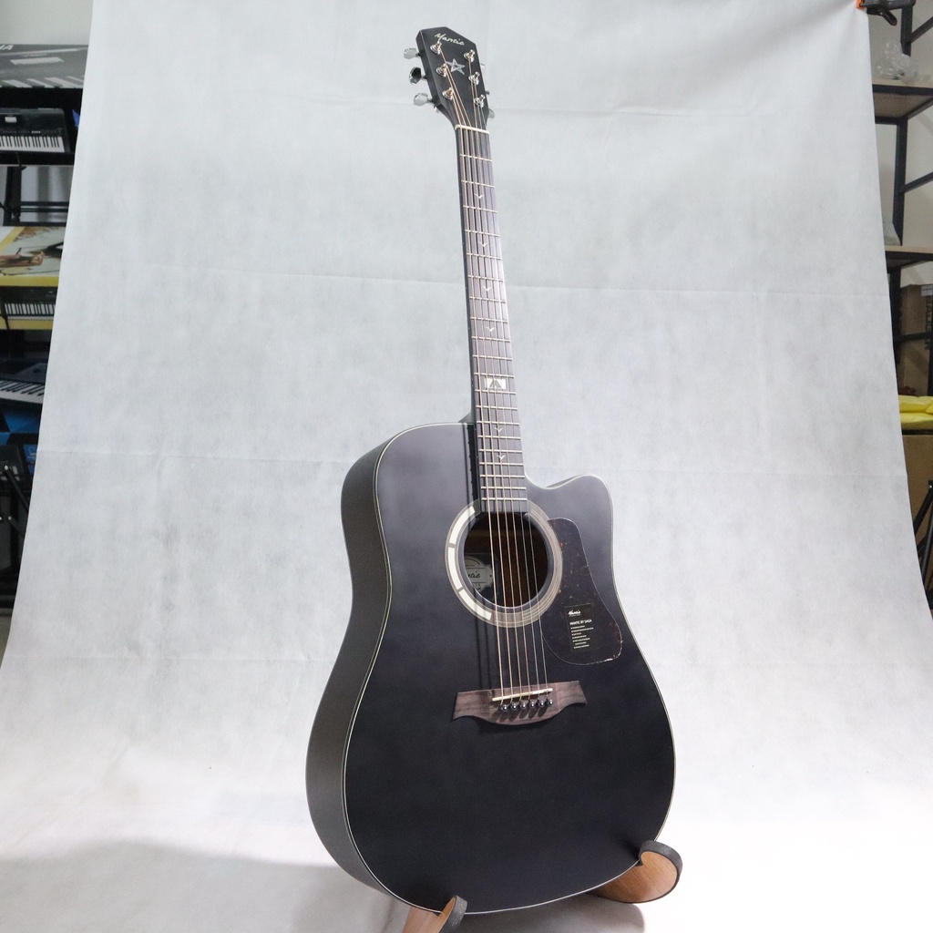 กีต้าร์โปร่ง Mantic รุ่น GT-1DC สีดำ พร้อม ปิ๊ก กระเป๋า คาโป้