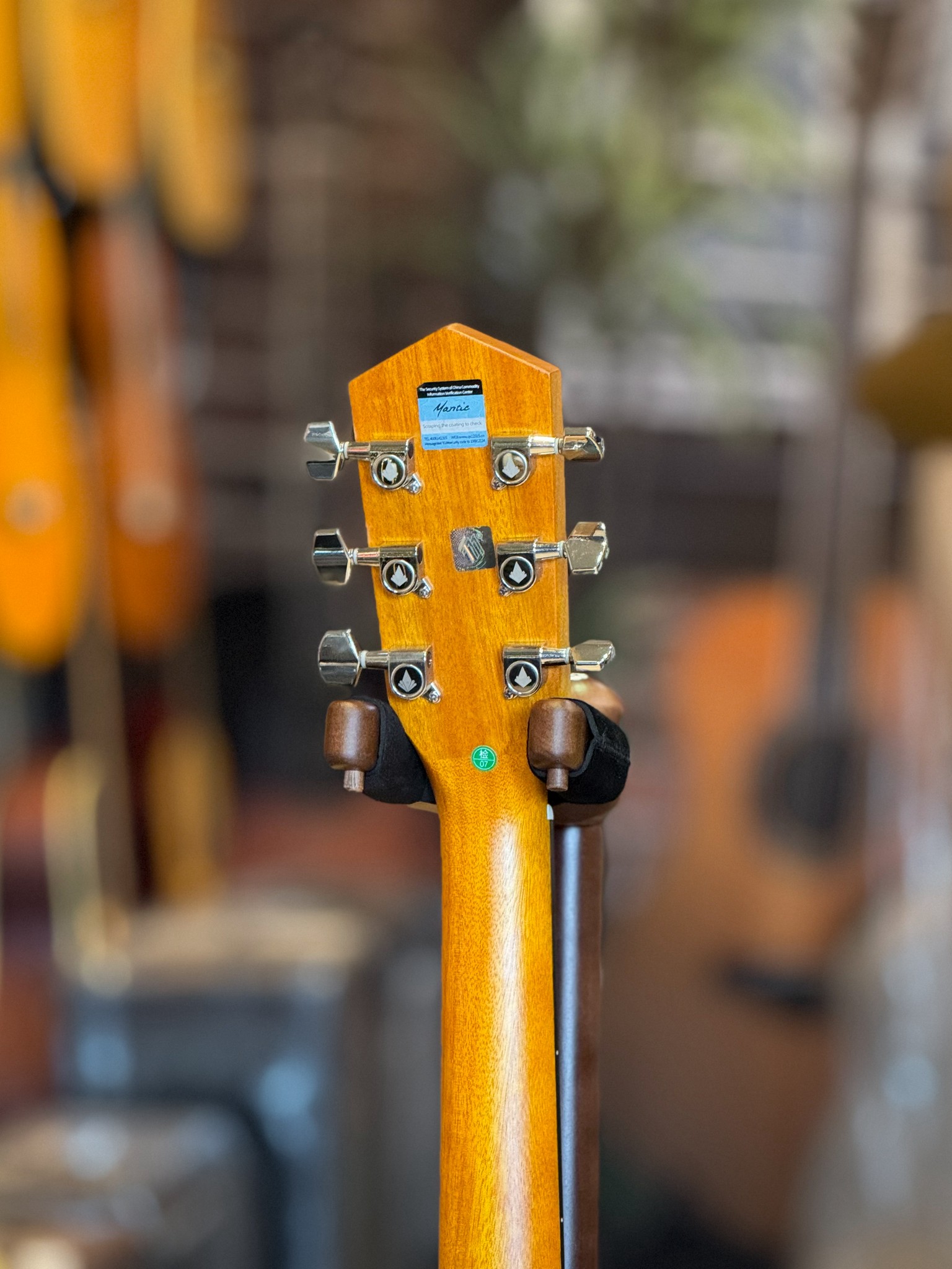 กีต้าร์โปร่งไฟฟ้า Mantic รุ่น GT-1DCE สีไม้ กีต้าร์โปร่ง Top Solid ขนาด 41 นิ้ว เลือกเซ็ตได้