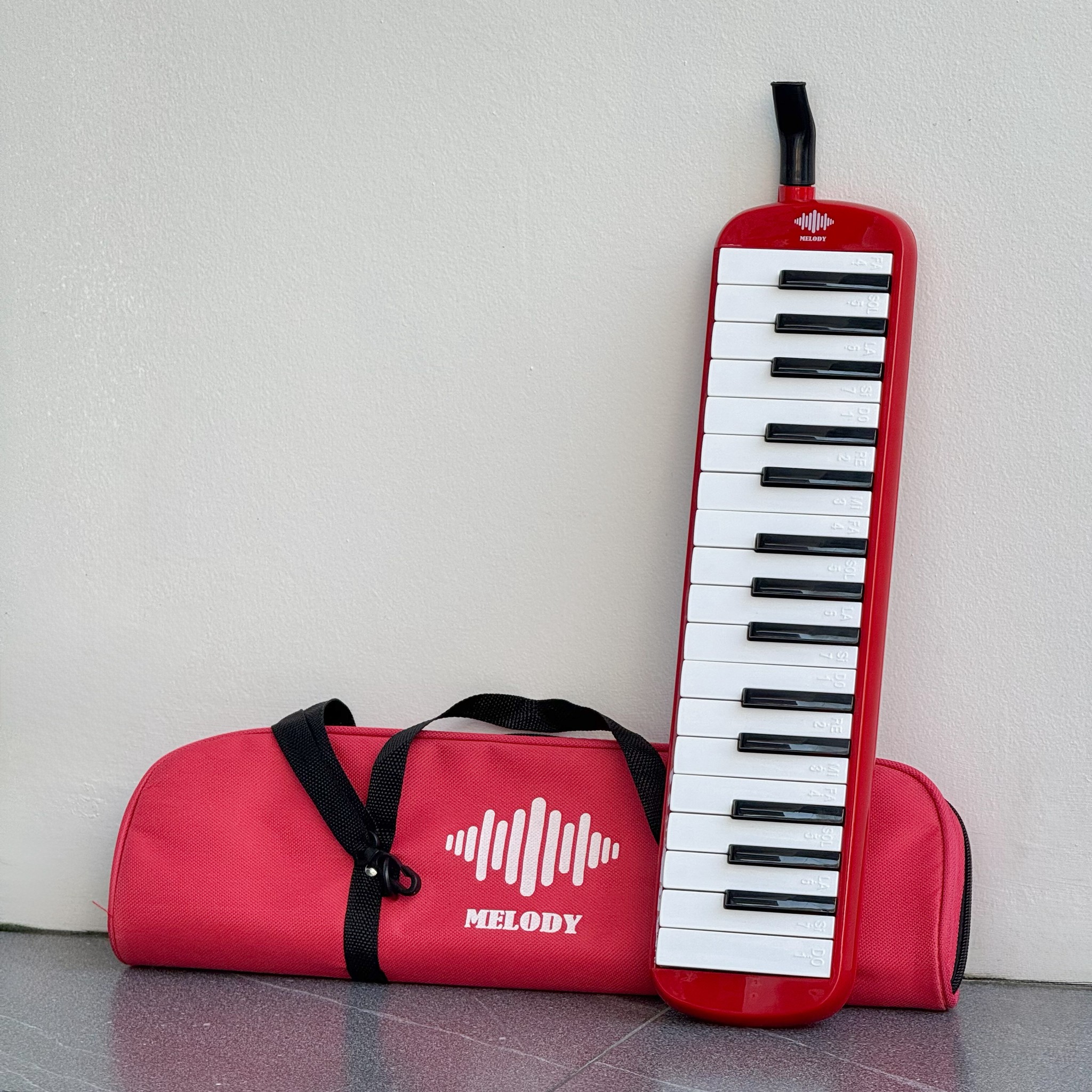 เมโลเดี้ยน Melody 32 คีย์ 5 สี มาตรฐานโรงเรียน ของแถม ปากเป่า สายเป่า ผ้าเช็ดเมโลเดียน และกระเป๋า