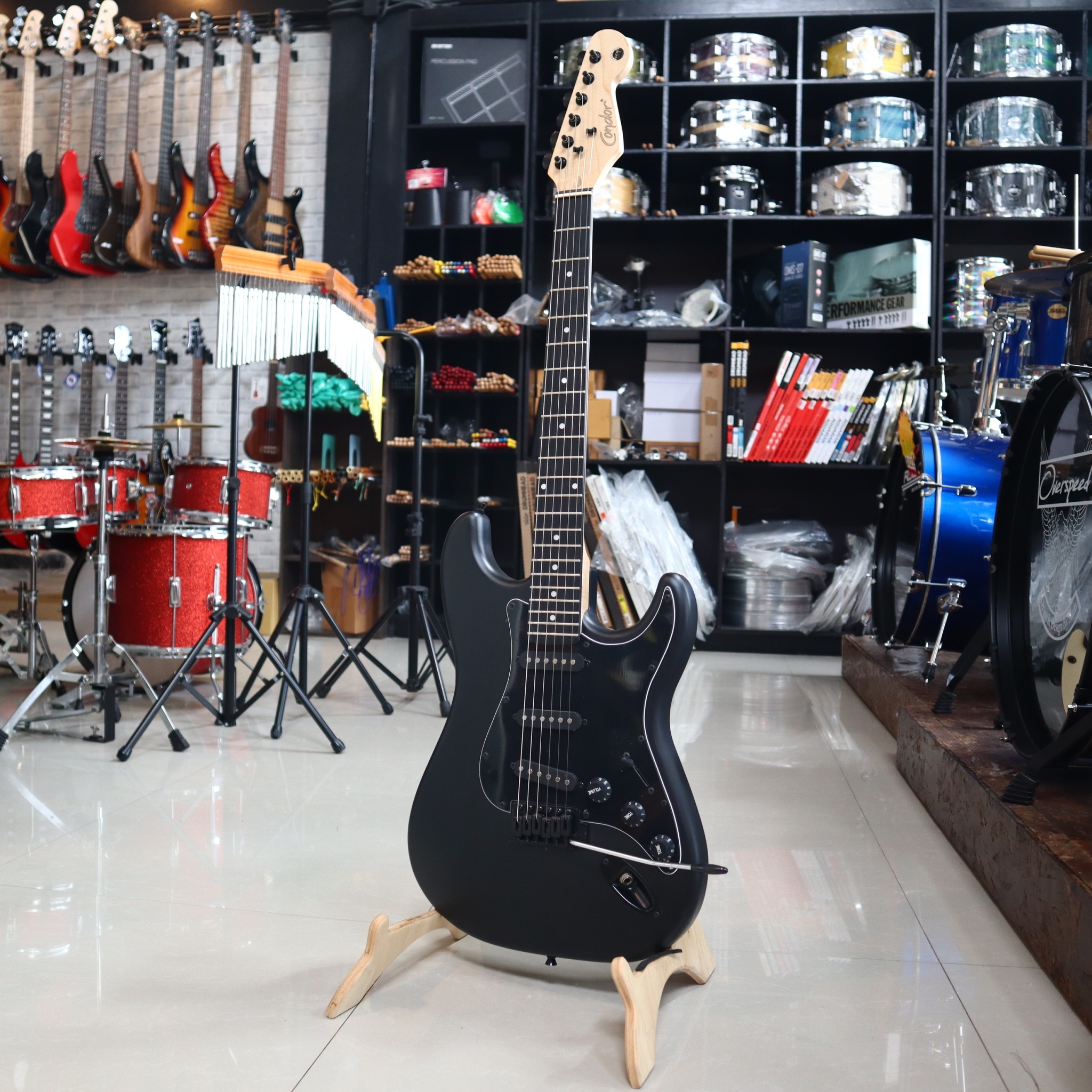 ✅(มีประกัน) Condor กีตาร์ไฟฟ้า CRX10 แบรนด์ Brazil กีต้าร์ไฟฟ้า ปิ๊กอัพ SSS จับคู่แอมป์ 10 W. พร้อมเสียงแตก