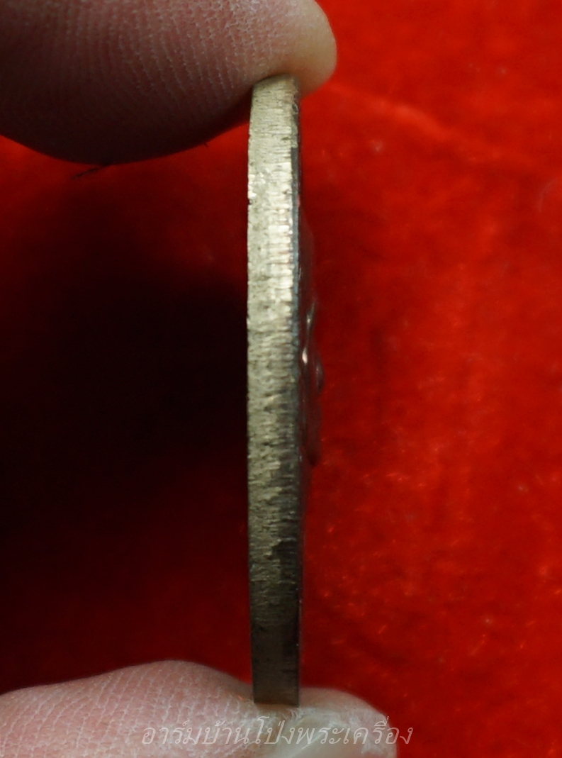 หลวงพ่อสง่า วัดบ้านหม้อ รุ่นปราบก๊อตอามี่ ปี๒๕๔๓ เนื้อนวะ(องค์ที่1)