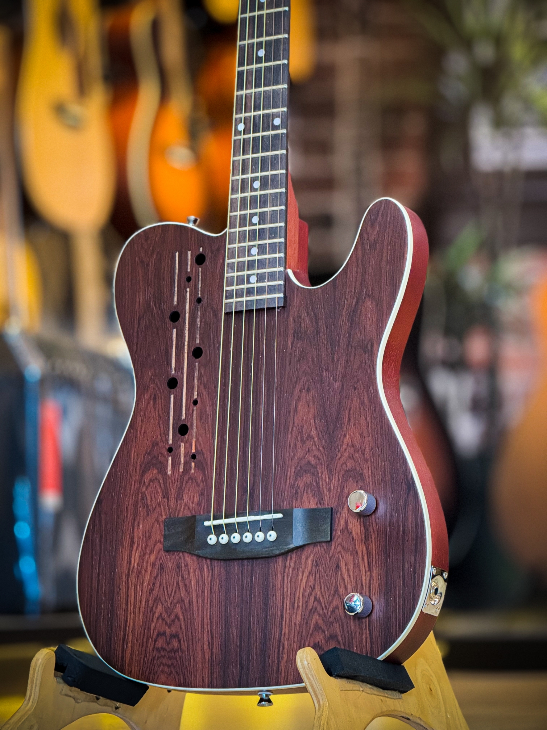 Kazuki Acadence Series ACD-Cocobolo กีต้าร์โปร่งไฟฟ้า (สีมะฮอคลายฉลุกลม)