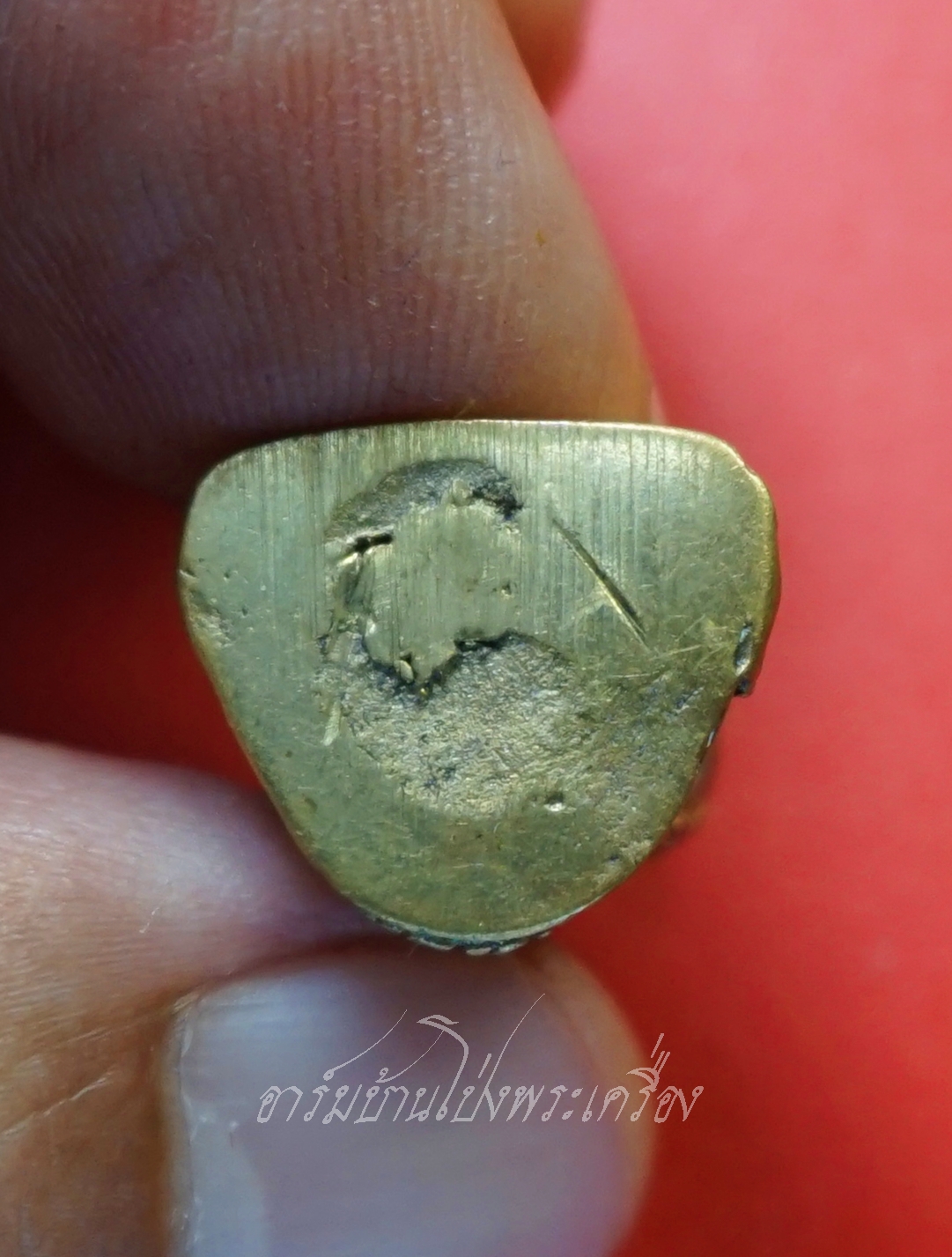 หลวงพ่อฮวด วัดหัวถนนใต้ รูปหล่อ จ.นครสวรรค์ รุ่นฉลองวิหาร ปี๒๕๓๙ ด้านหลังมีโค๊ต๓๙ เนื้อทองเหลือง(องค์ที่1)