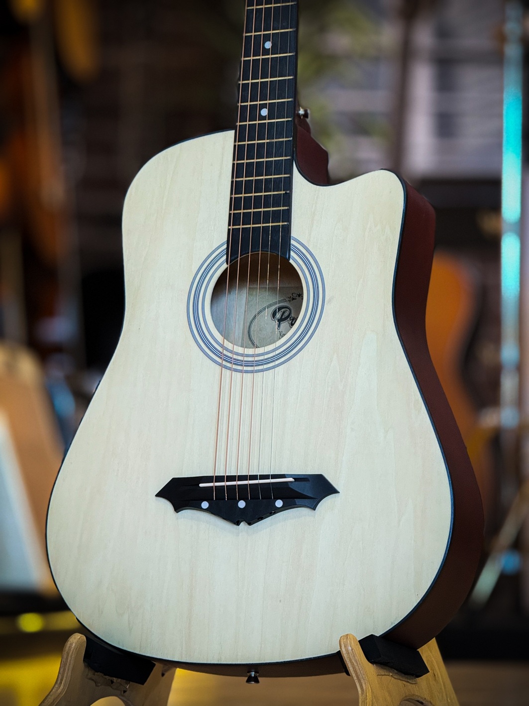 กีต้าร์โปร่ง Preme รุ่น G38C ขนาด 38 นิ้ว ด้าน สีไม้ ฟรี ปิ๊ก 4 อัน /ประแจ/ คู่มือ