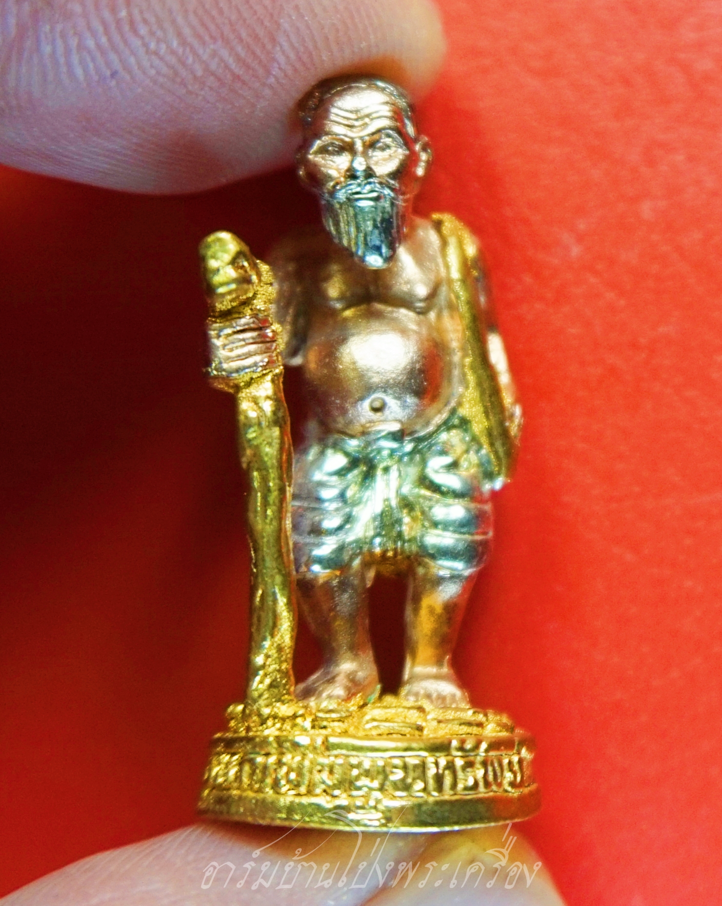 หลวงพ่อสมพงษ์ วัดใหม่ปิ่นเกลียว ปี๒๕๕๑ ชูชก รวย รวย รวย เนื้อสามกษัตริย์(องค์ที่1)
