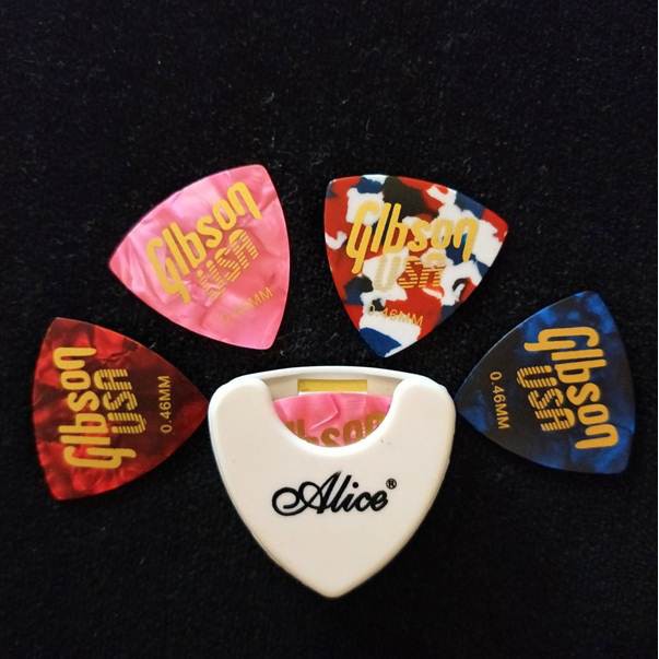 กีต้าร์โปร่ง Kazuki KZ-408C สีไม้ 40 นิ้วกีต้าร์โปร่ง Kazuki KZ-408C สีไม้ 40 นิ้ว