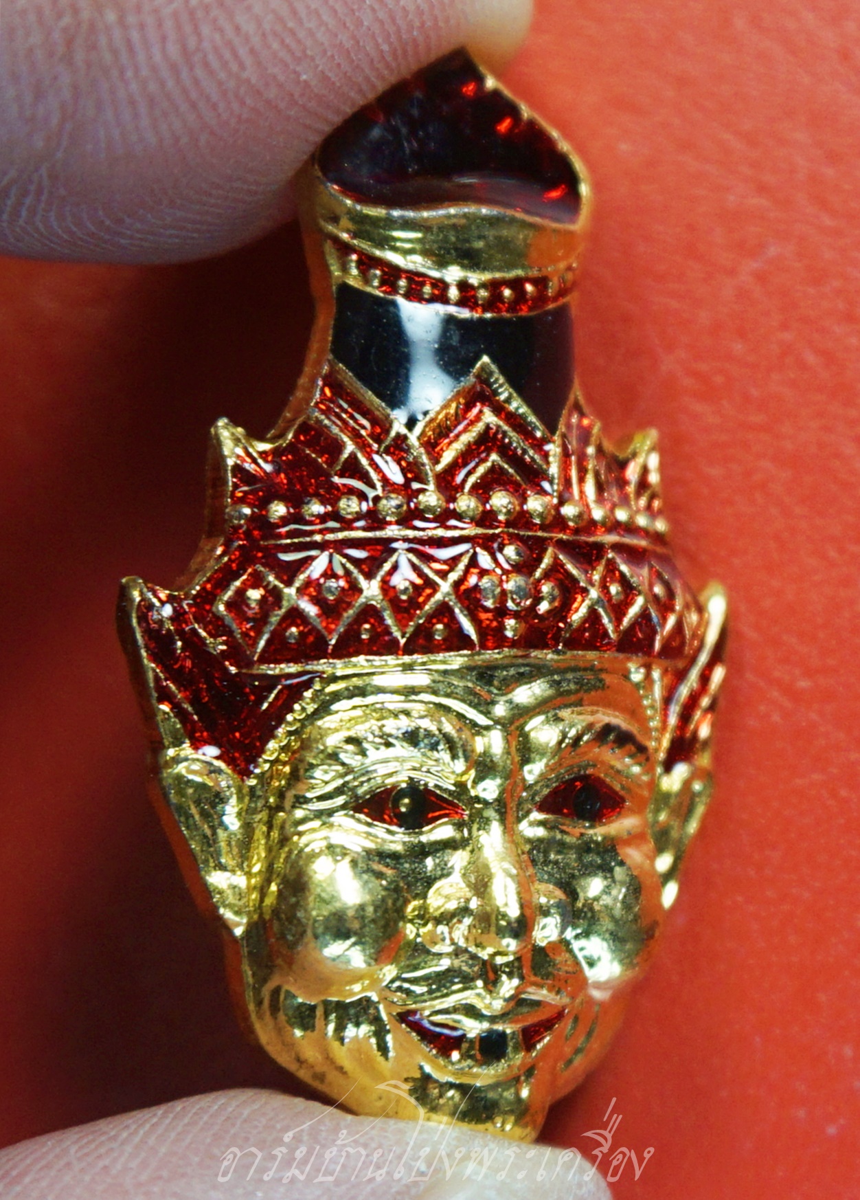 หลวงปู่แผ้ว วัดหนองพงนก เศียรพ่อแก่ กะไหล่ทองลงยา พิธีมหาจักรพรรดิ์ตราธิราช๑๐๘คณาจารย์(องค์ที่3)