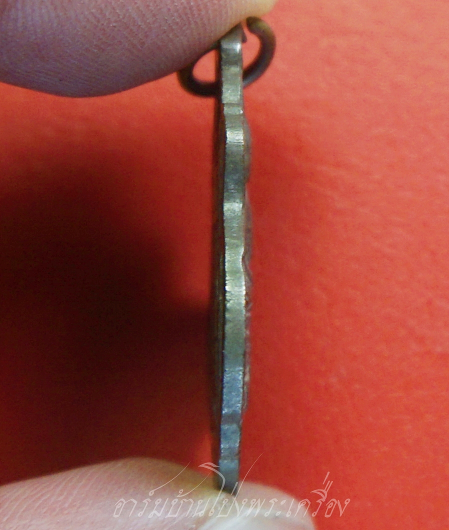 พระพุทธ วัดชลอ รุ่น๑ ด้านหลังพระประจำวัน จ.นนทบุรี ปี๒๕๑๕ พ่อท่านเขียว วัดหลงมล ปลุกเสก(องค์ที่1)