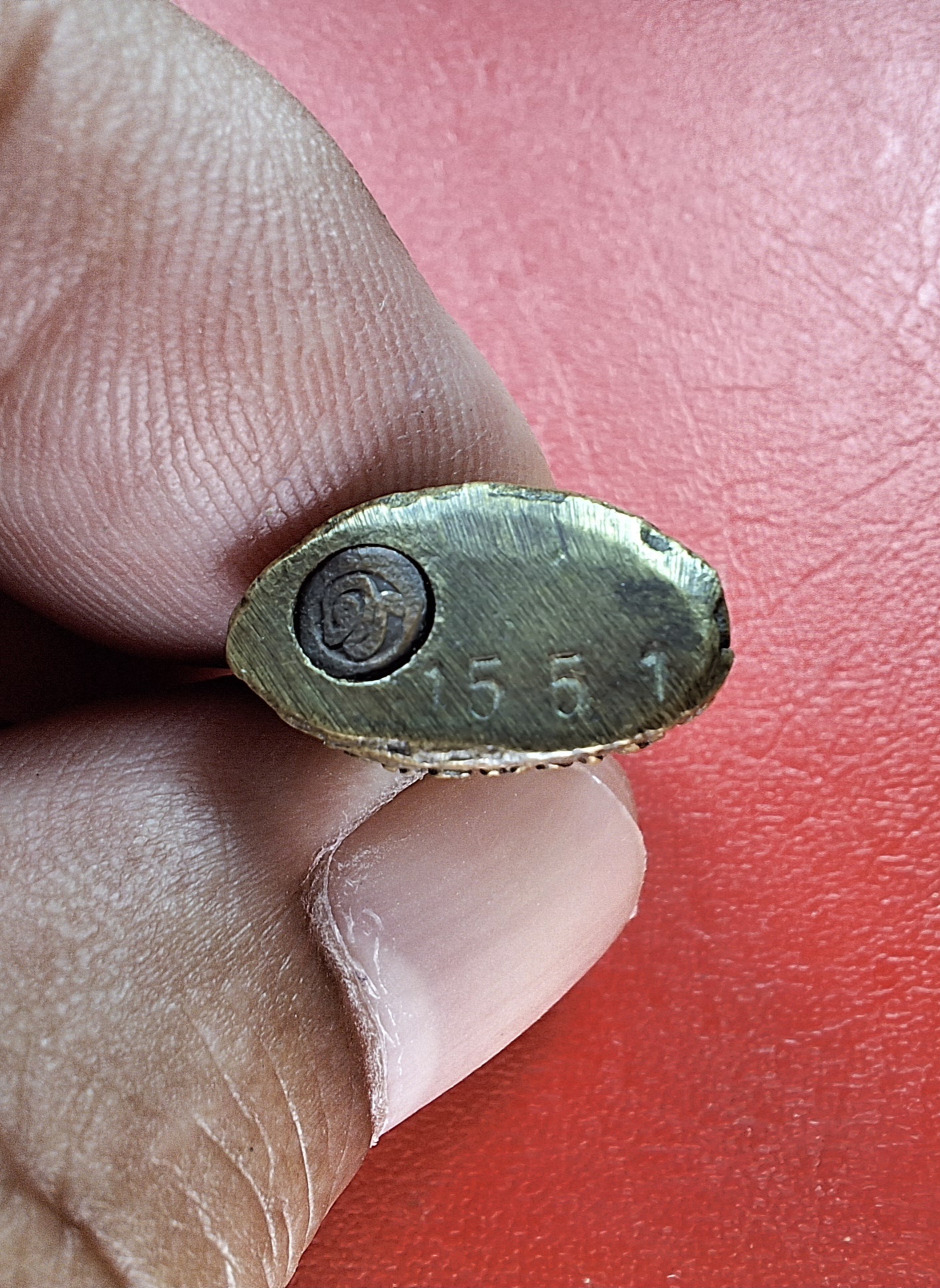 หลวงพ่อแดง วัดปรกเจริญ รูปหล่อ อุดกรื่ง รันหมายเลข(องค์ที่1)