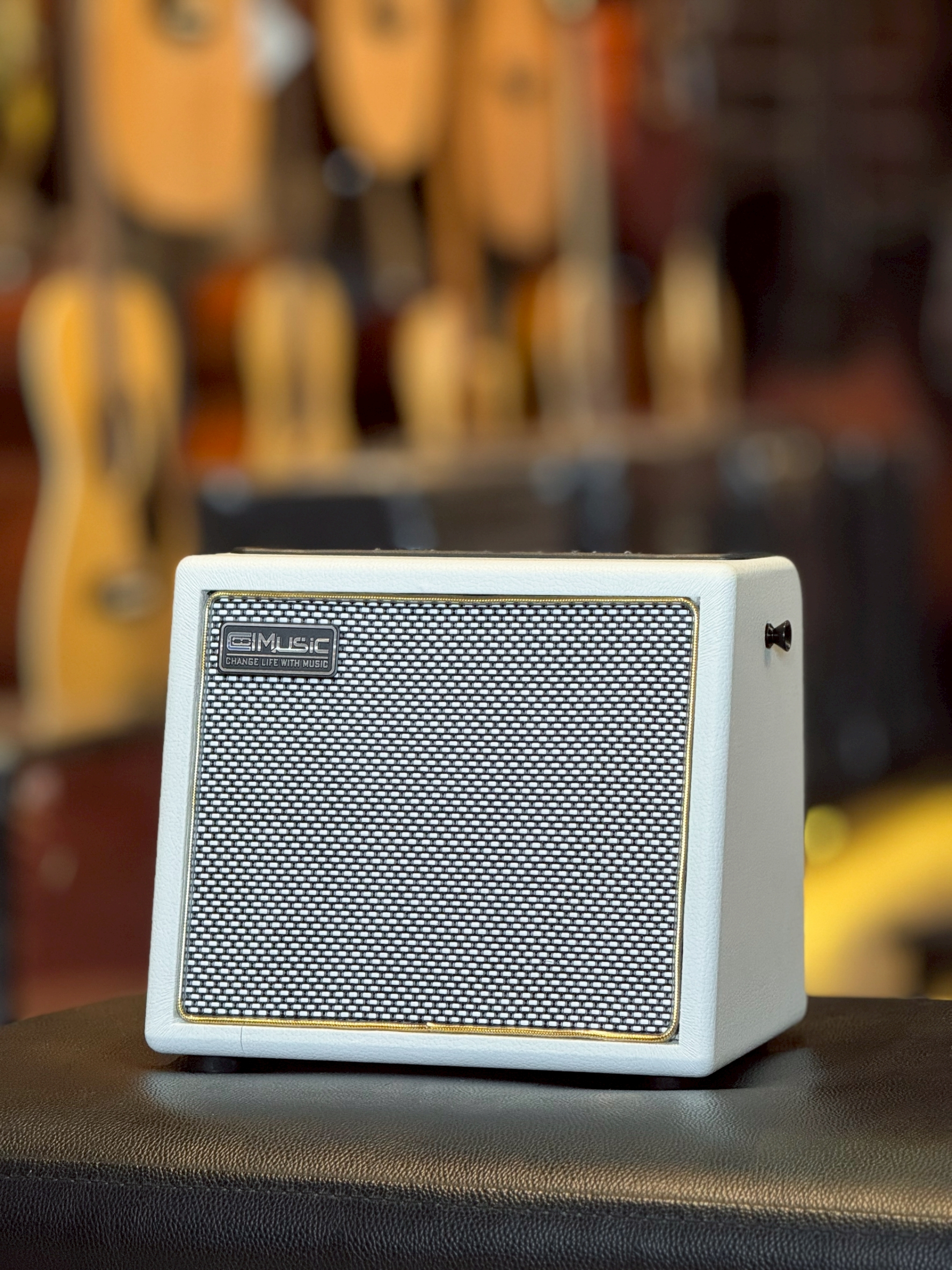 Cool Music BP-Mini 30 วัตต์ Cool Music ตู้แอมป์อคูสติค BP-Mini สีขาว แอมป์อเนกประสงค์ + ชาร์จไฟได้ (มีประกันศูนย์)