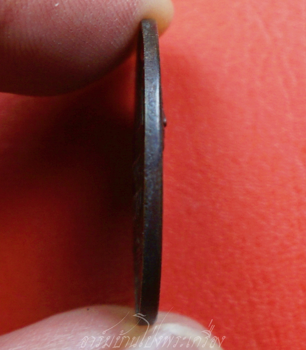 เหรียญในหลวง รัชกาลที่๙ ฉลองสิริราชสมบัติครบ๕๐ปี ศาลยุติธรรมจัดสร้าง ปี๒๕๓๙ เนื้อทองแดงรมดำ(องค์ที่2)