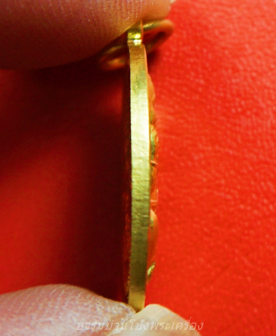 หลวงปู่แผ้ว วัดรางหมัน รุ่นกุมารทองแบ็คแฮม เนื้อฝาบาตร(องค์ที่7)