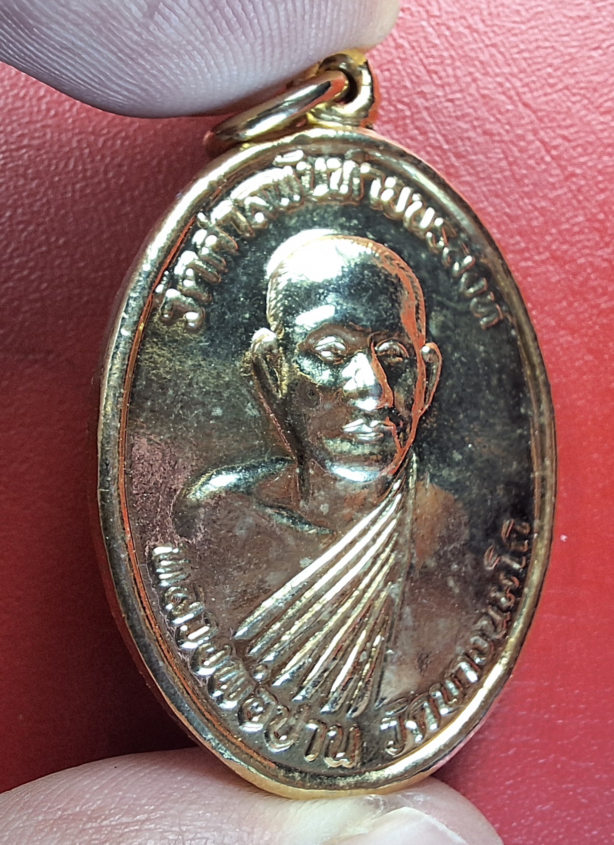 หลวงพ่อปาน วัดบางนมโค ออกวัดศาลพันท้ายนรสิงห์ หลังพระพุทธ ปี๒๕๕๖ เนื้อกะไหล่ทอง(องค์ที่2)