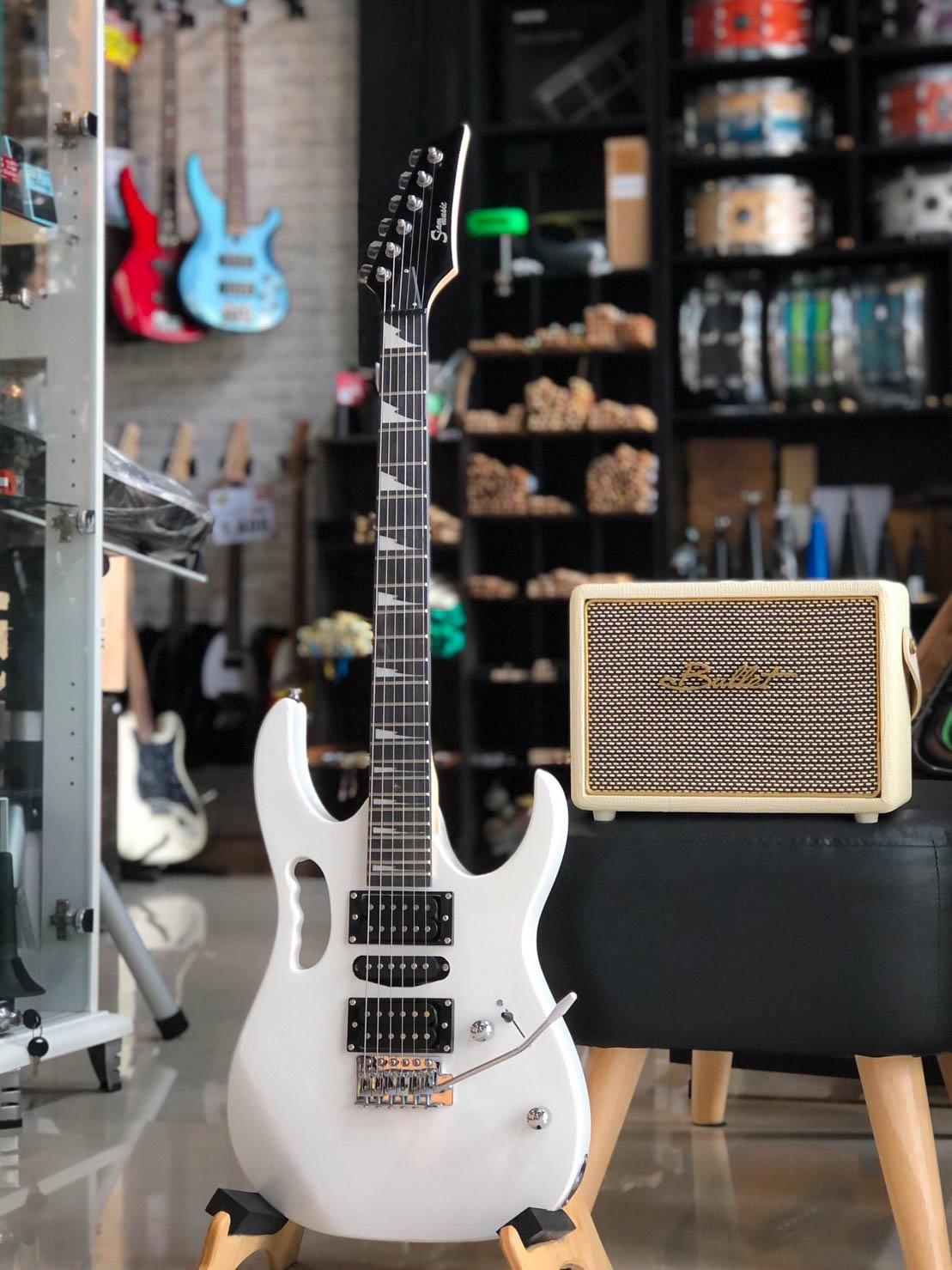 กีต้าร์ไฟฟ้า Siam music IB-170 สีขาว ปิ๊กอัพ HSH 24 เฟรต พร้อม กระเป๋า ปิ๊ก ประแจ