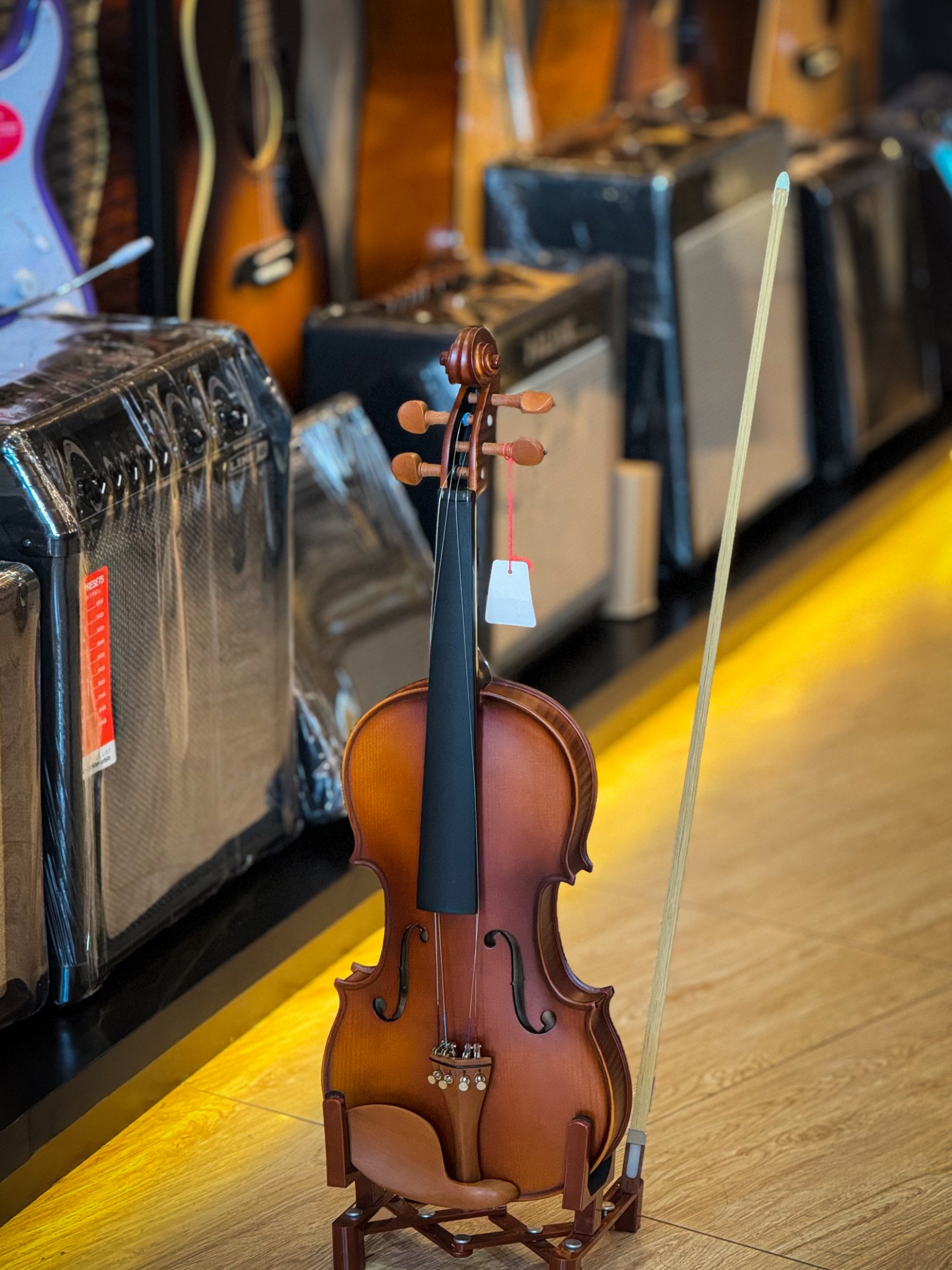 Fortisไวโอลิน ขนาด 4/4 รุ่น MVM-012B Frame หน้าไม้แท้ สีเงา-ด้าน หลังลายเสือ ไวโอลีน พร้อมอุปกรณ์ครบชุด