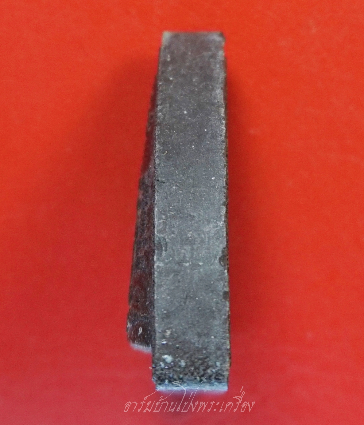 ผานไถ เนื้อผงสีดำ รุ่นรวยพระพุทธคุณ เมตตาบารมี หลวงพ่อทองกลึง วัดเจดีย์หอย จ.ปทุมธานี และหลวงพ่อชื่น วัดในปราบ ปี๒๕๕๑ กดโค๊ดหอยสังข์(องค์ที่2)