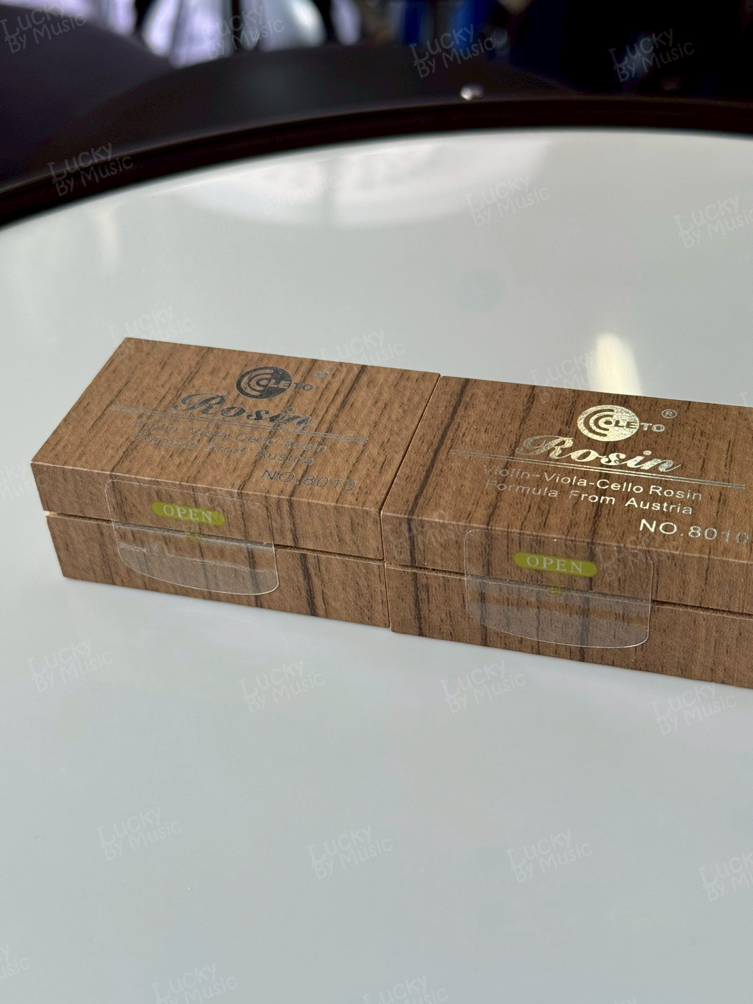 ยางสน Rosin ใช้กับไวโอลิน และ เชลโล่ ขนาด 53X30 มม พร้อมกล่องลายไม้ สูตรจากประเทศออสเตรีย