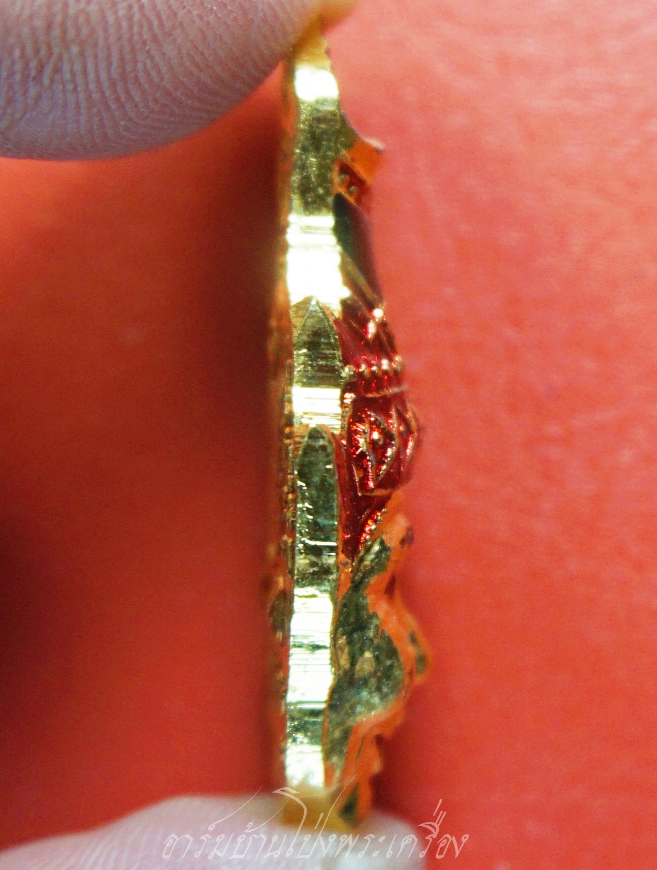 หลวงปู่แผ้ว วัดหนองพงนก เศียรพ่อแก่ กะไหล่ทองลงยา พิธีมหาจักรพรรดิ์ตราธิราช๑๐๘คณาจารย์(องค์ที่3)