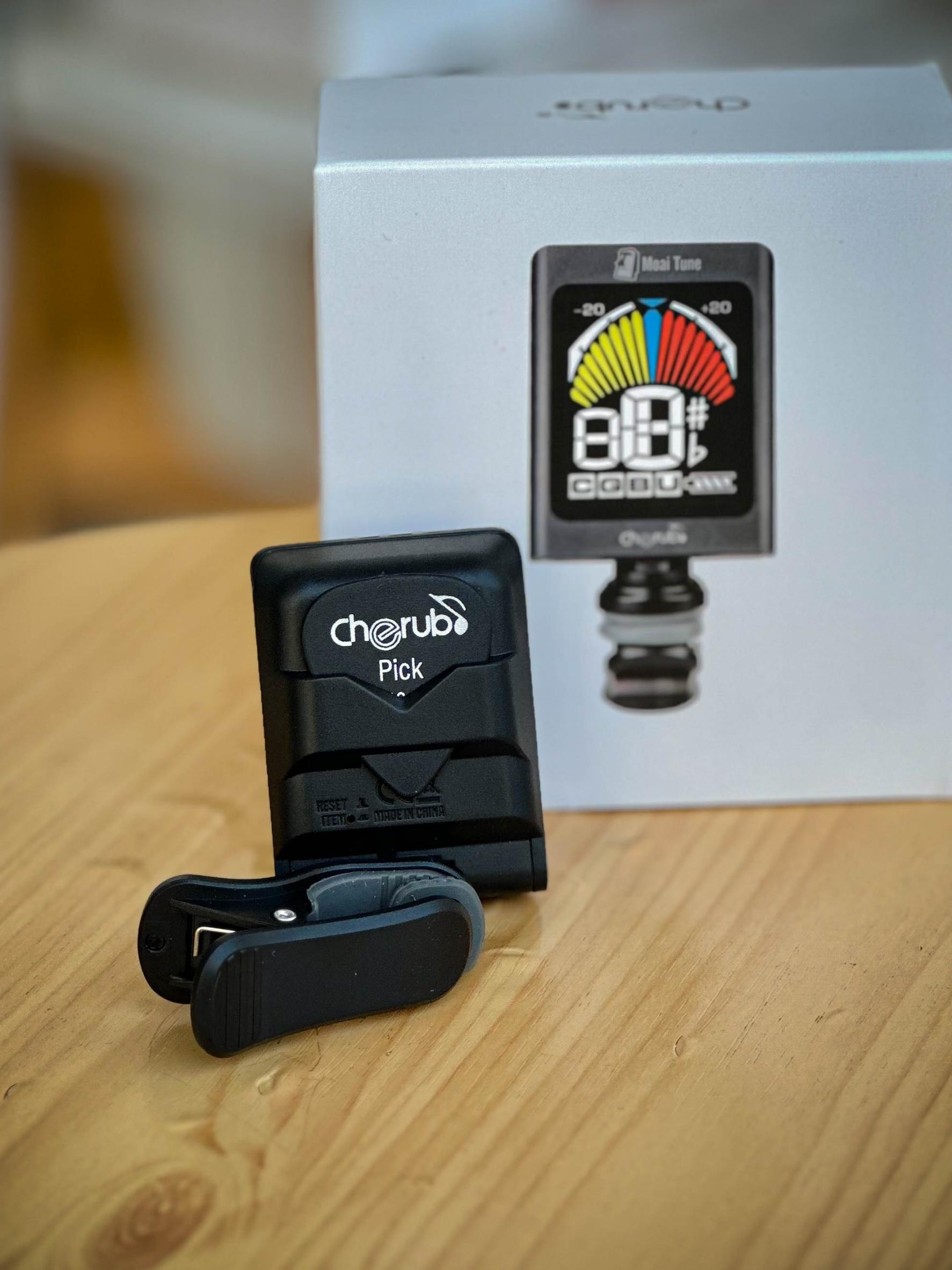 Cherub จูนเนอร์ Cherub WST-680 เครื่องตั้งสายกีตาร์ หน้าจอแสดงผลแบบสี มีแบตเตอรี่ในตัว มีช่องเก็บปิ๊ก Guitar Tuner ฟรี สายUSB.