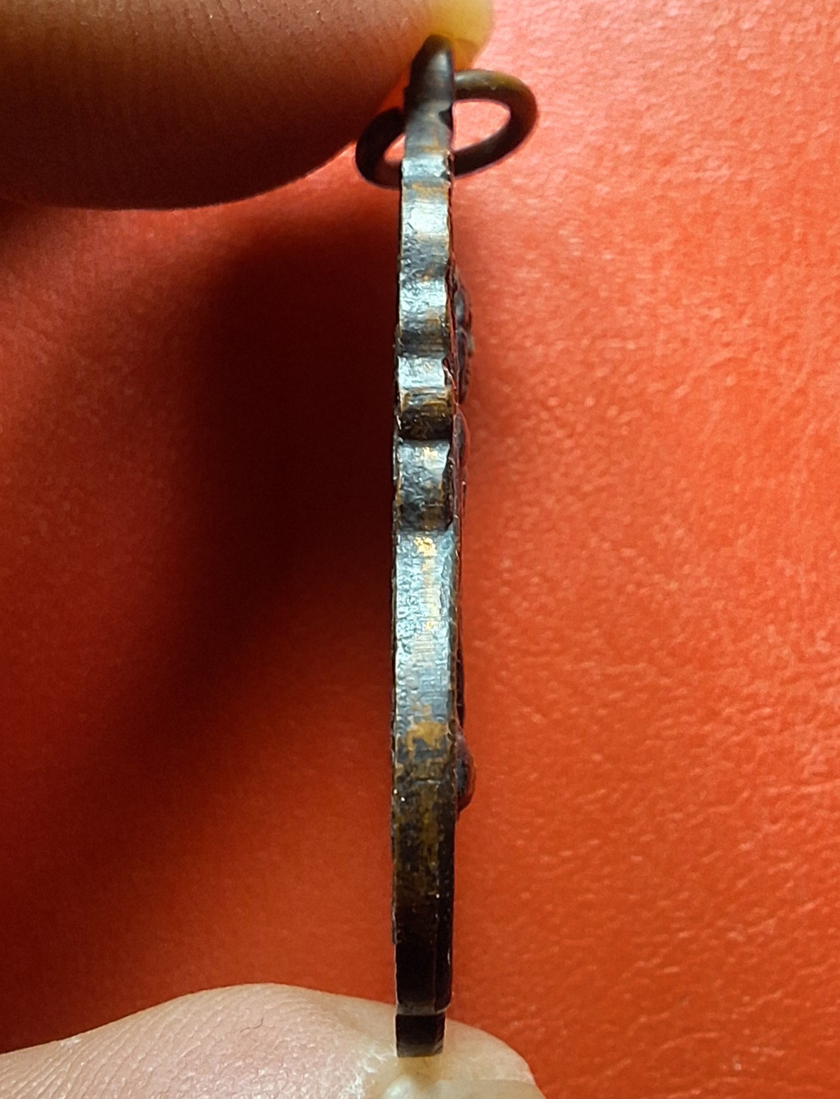 หลวงพ่อคูณ วัดจอมบึง รุ่นสาม ปี๒๕๑๗ เนื้อทองแดงรมดำ(องค์ที่14)