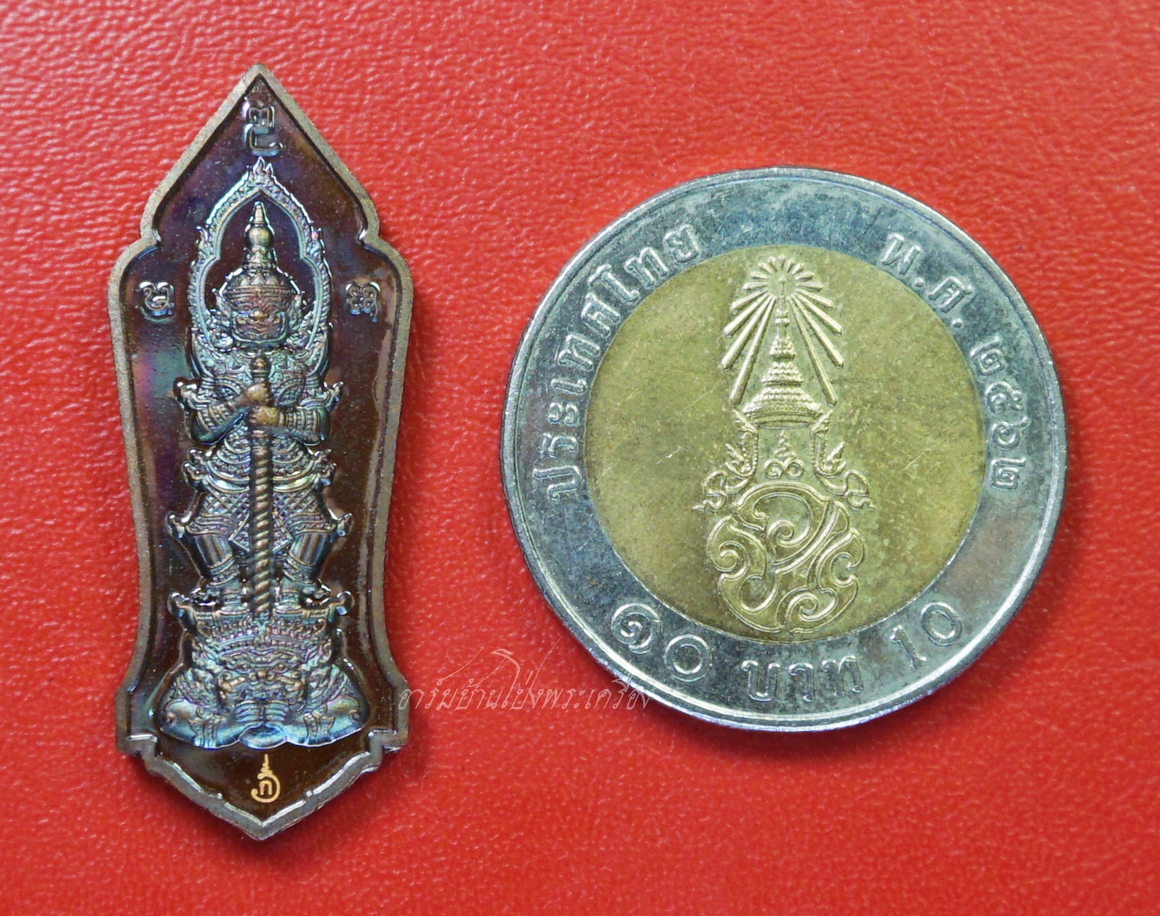 ท้าวเวสสุวรรณ วัดสันมะเหม้า จ.เชียงราย หลังพระพิฆเนศ ครูบาวิรุต หมายเลข๘๑๕ กฐินปี๒๕๖๒ เนื้อทองแดงรมดำ(องค์ที่1)