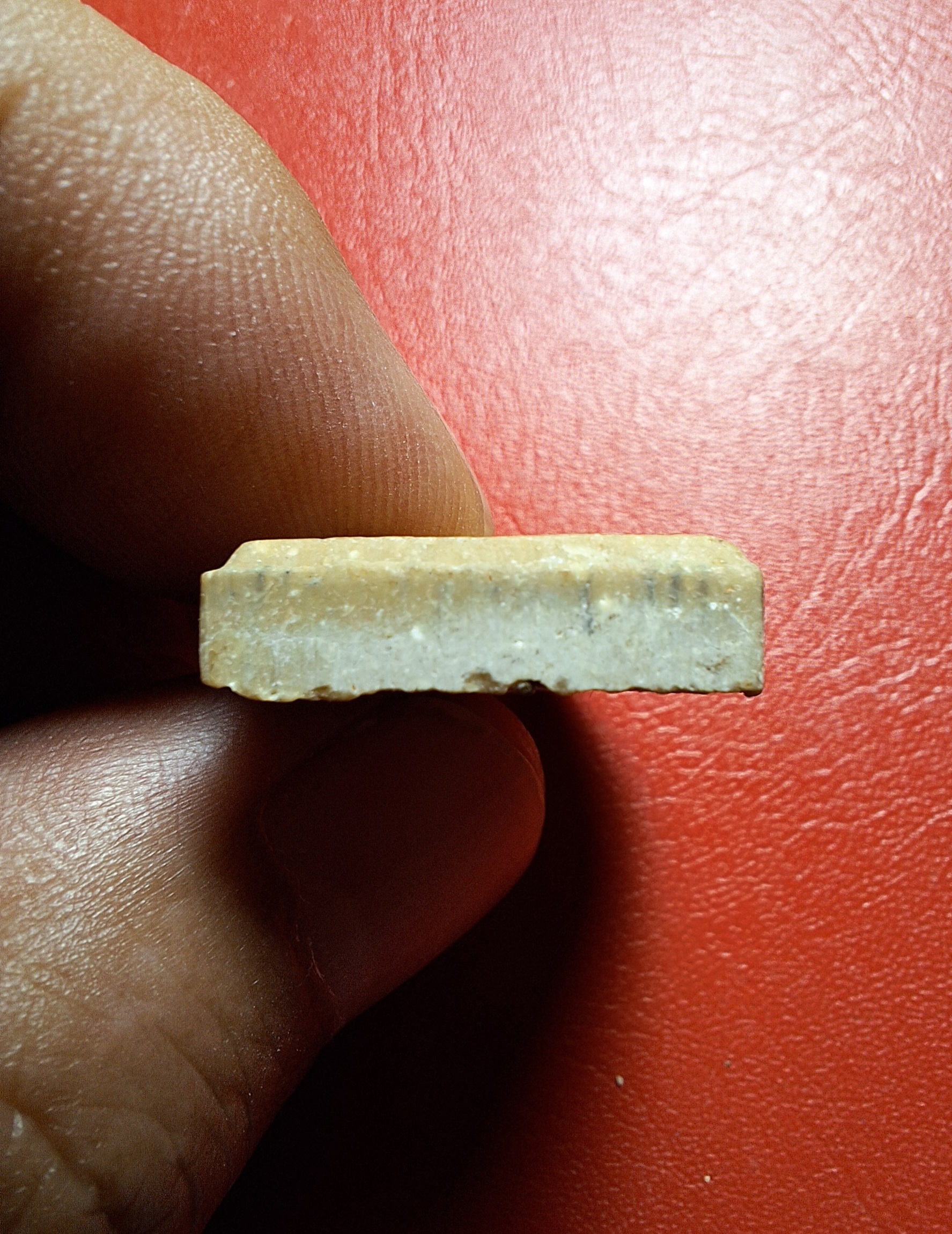 หลวงปู่แผ้ว วัดรางหมัน ขุนแผน สีหราชเดโช เนื้อผงน้ำมัน(องค์ที่1)