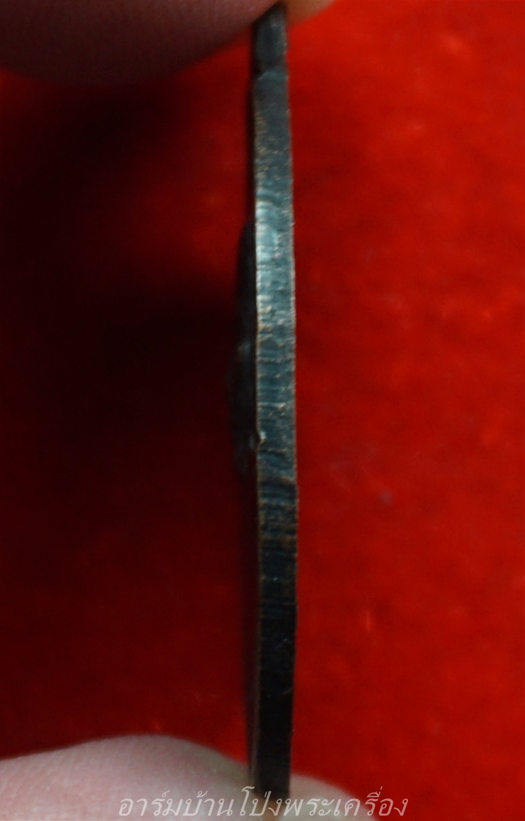 หลวงพ่อเทศ วัดหนองกระทุ่ม รุ่นแรก ปี๒๕๑๓ พิมพ์หน้าหนุ่ม เนื้อทองแดงรมดำ(องค์ที่3)