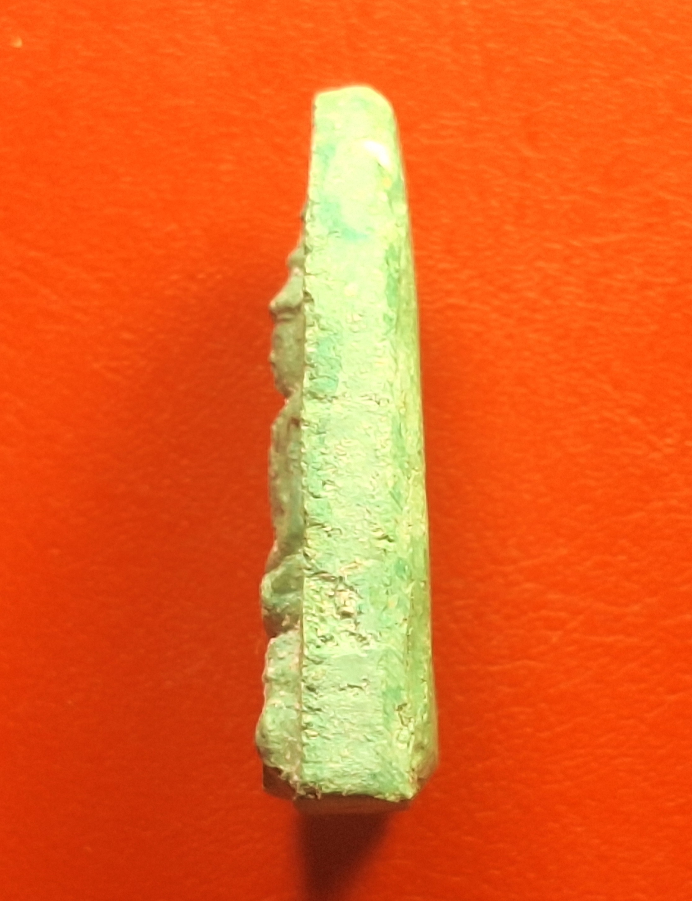 พระแก้วมรกต วัดบ้านโป่ง ปี๒๕๐๙ พิมพ์ใหญ่ เนื้อเขียว ด้านหลังในหลวงพระราชินี(องค์ที่2)