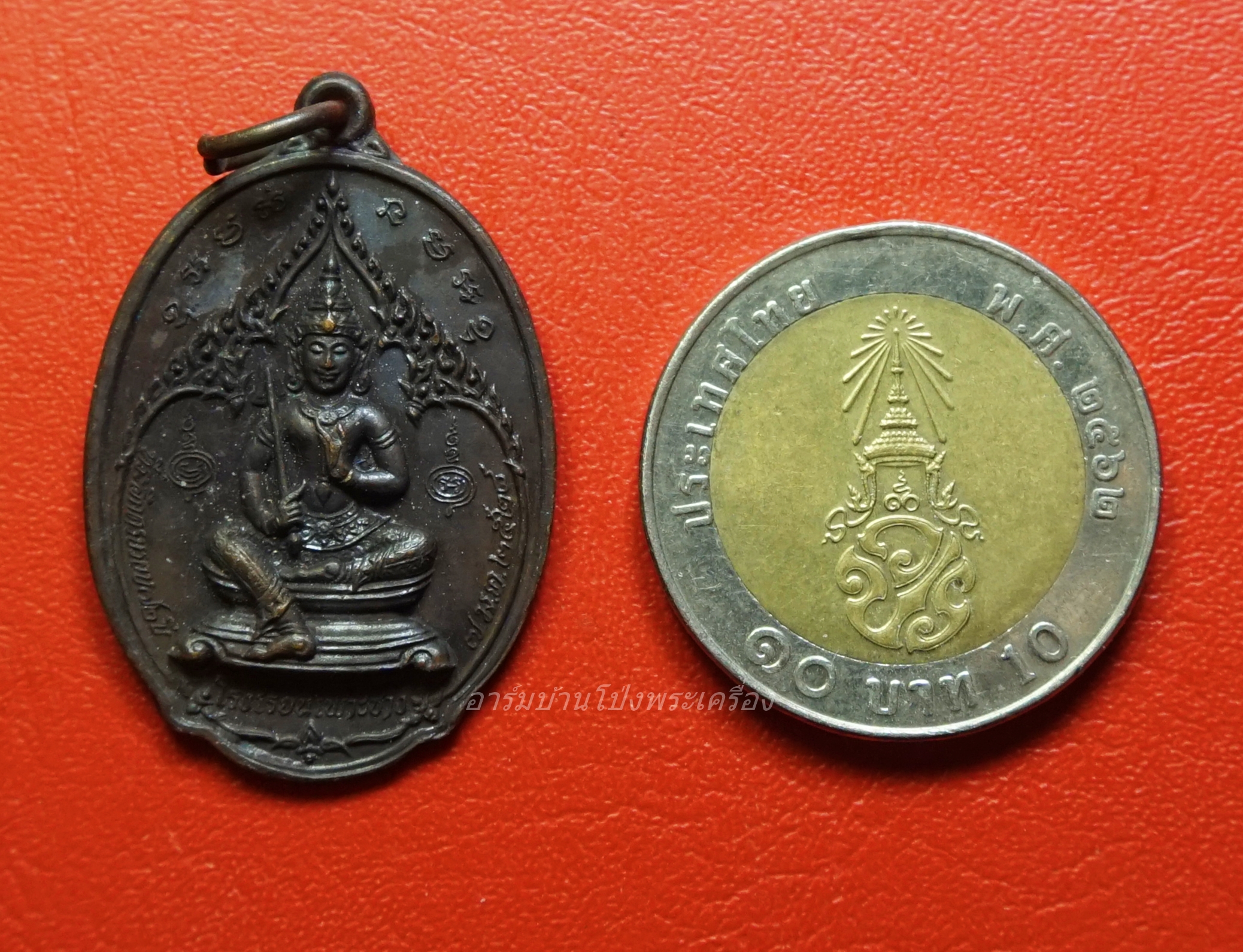 พระวิษณุกรรมหลัง ร.6 ที่ระลึกครบ ๗๒ ปี โรงเรียนเพราะช่าง ปี ๒๕๒๘ เนื้อทองแดงรมดำ(องค์ที่1)