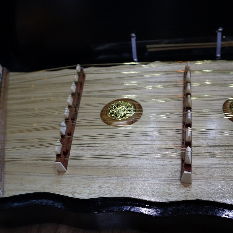 ขิมผีเสื้อไม้ขนุน โชว์ลายไม้ พร้อมอุปกรณ์