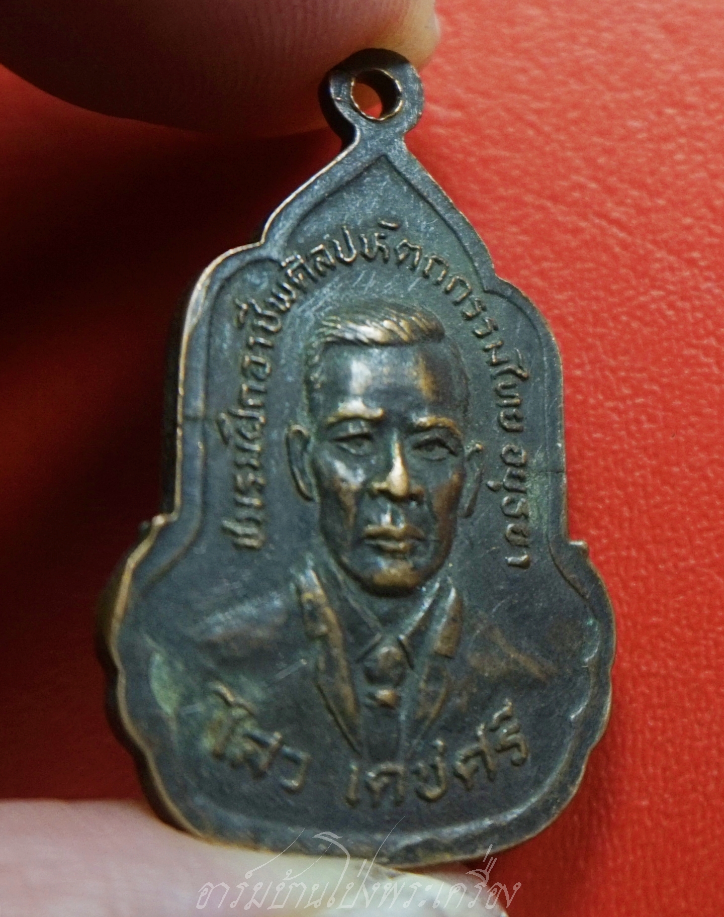 พระวิษณุกรรม ชมรมฝึกอาชีพศิลปหัตกรรมไทย อยุธยา เนื้อทองแดงรมดำ(องค์ที่1)