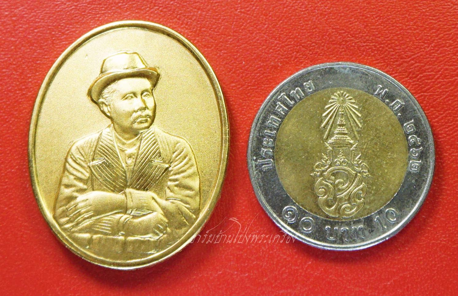 พระครูสุวัฒนประสิทธิ์ วัดสุทัศน์ เลื่อนสมณศักดิ์ รัชกาลที่ห้า หลังนารายณ์ทรงครุฑ ปี๒๕๓๙ เนื้อกะไหล่ทอง(องค์ที่1)