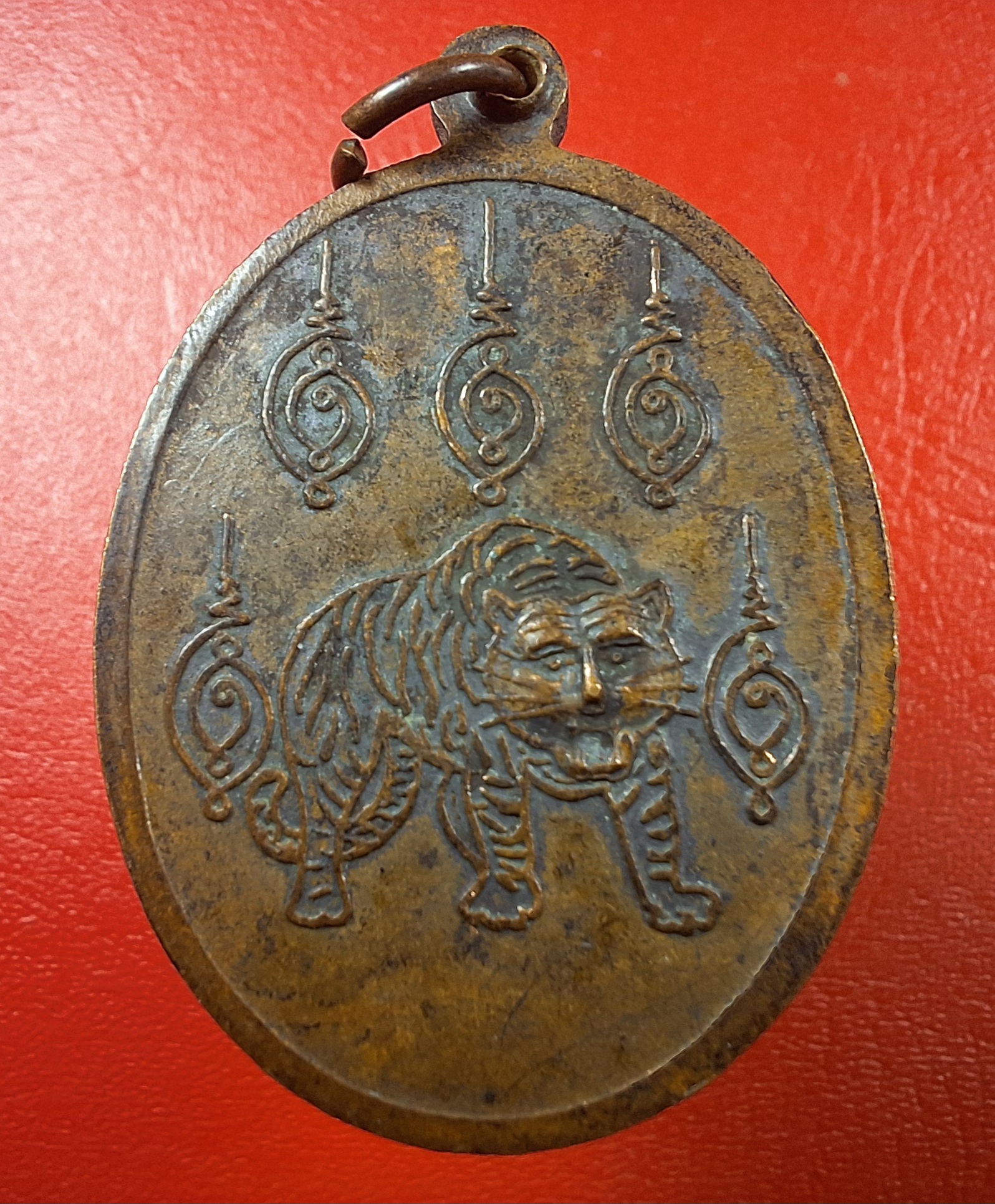 หลวงพ่อเสือ ศาลเจ้าพ่อเสือ จ.นครปฐม เนื้อทองแดงรมดำ(องค์ที่2)