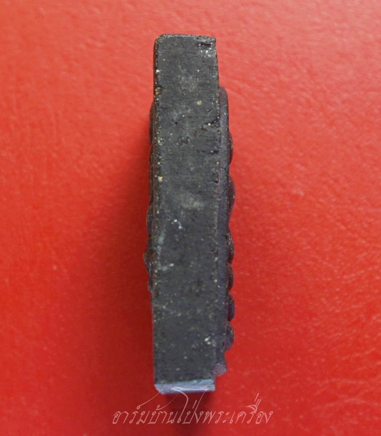 หลวงพ่อเปิ่น วัดบางพระ สมเด็จ หลังหลวงพ่อขี่เสือ เนื้อผงสีดำ(องค์ที่1)