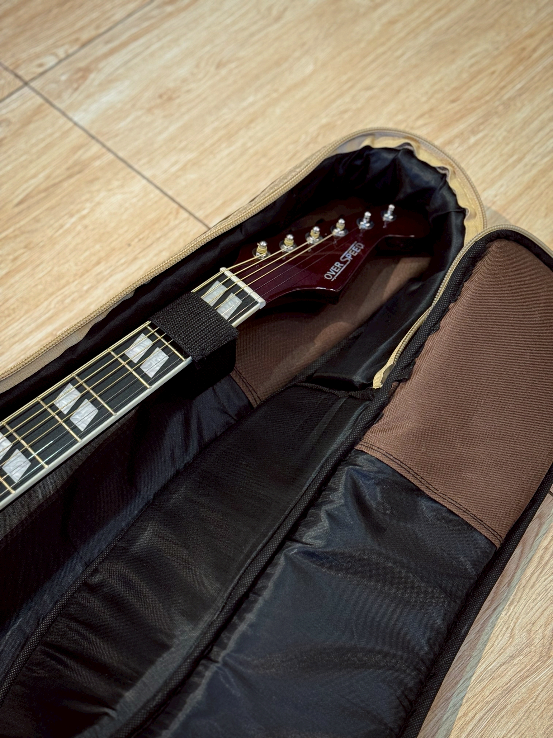 Ibanez กระเป๋ากีต้าร์โปร่ง ขนาด 41" นิ้ว บุฟองน้ำหนา 12 มิล ป้องกันการกระแทก สีน้ำตาล