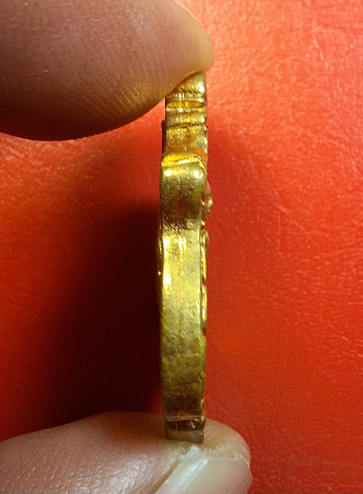 ไอ้ไข่ เด็กวัดเจดีย์ ออกวัดเขาปูน จ.นครศรีธรรมราช เหรียญหล่อ ปี๒๕๖๓ เนื้อทองระฆัง(องค์ที่1)