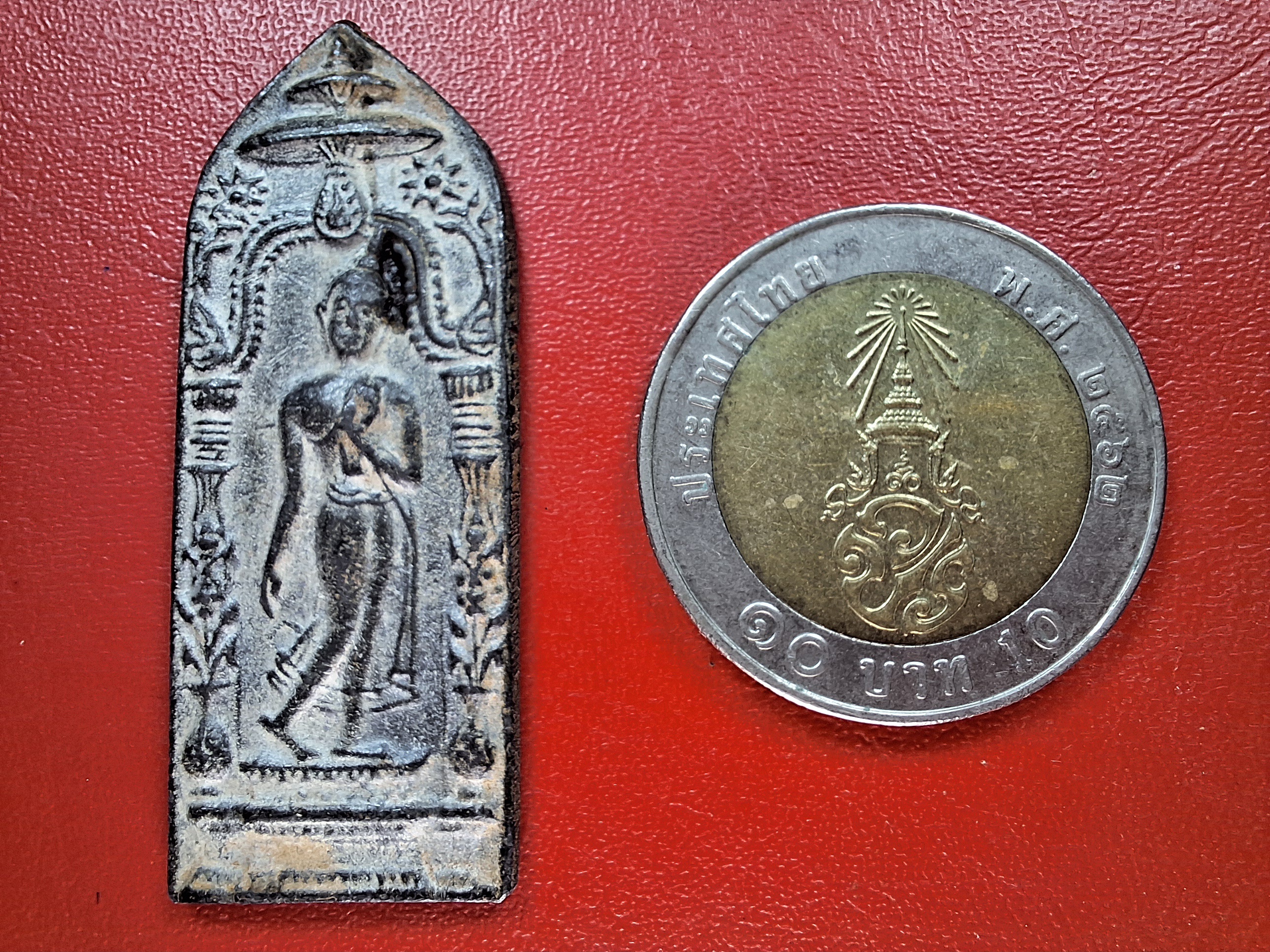 พระลีลากำแพงนิ้ว หลวงพ่อขอม วัดไผ่โรงวัว(วัดโพธาราม) จ.สุพรรณบุรี เนื้อชินตะกั่ว(องค์ที่1)