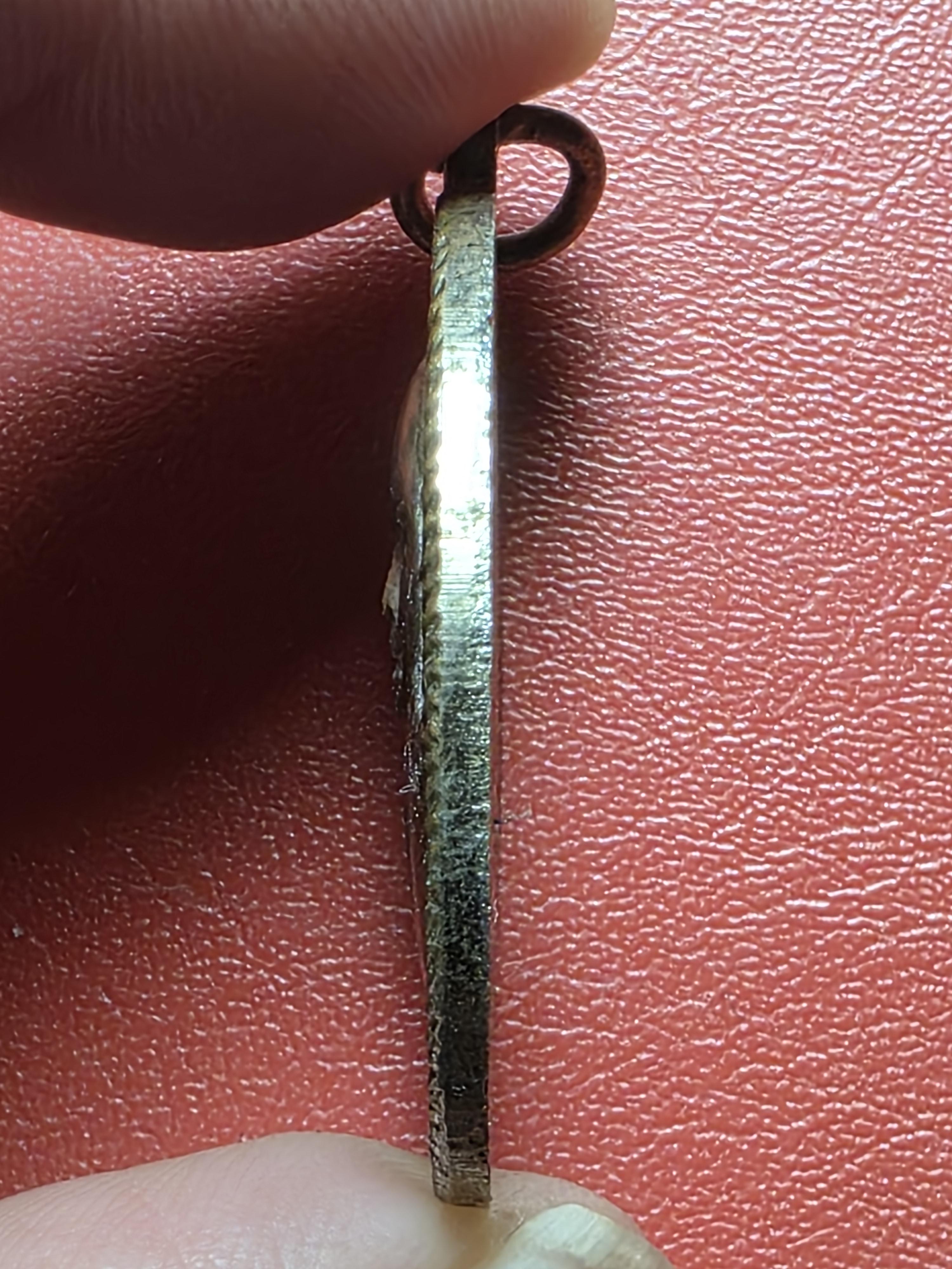 หลวงพ่อฟุ้ง วัดห้วยยางโทน รุ่นแรก ปี๒๕๒๐ เนื้ออัลปาก้า(องค์ที่1)