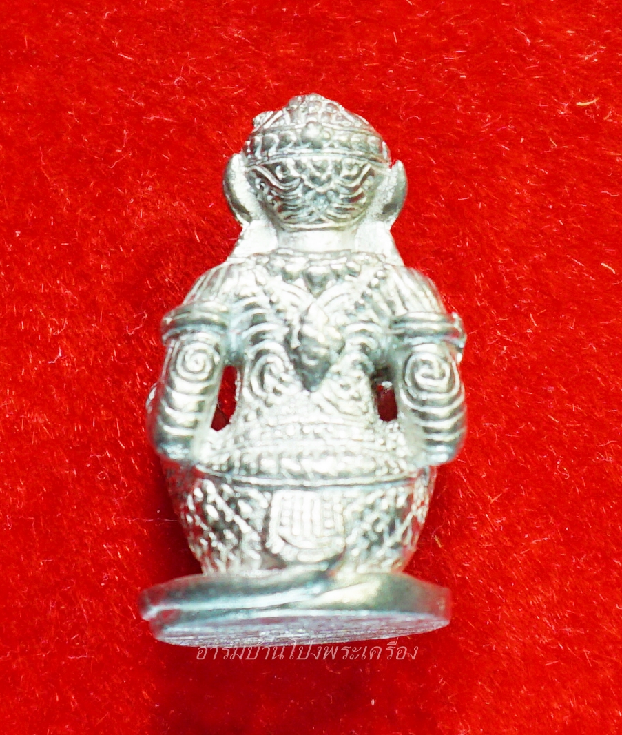 หลวงปู่แผ้ว วัดหนองพงนก หนุมานเรียกทรัพย์ เนื้อเงินยวง(องค์ที่2)