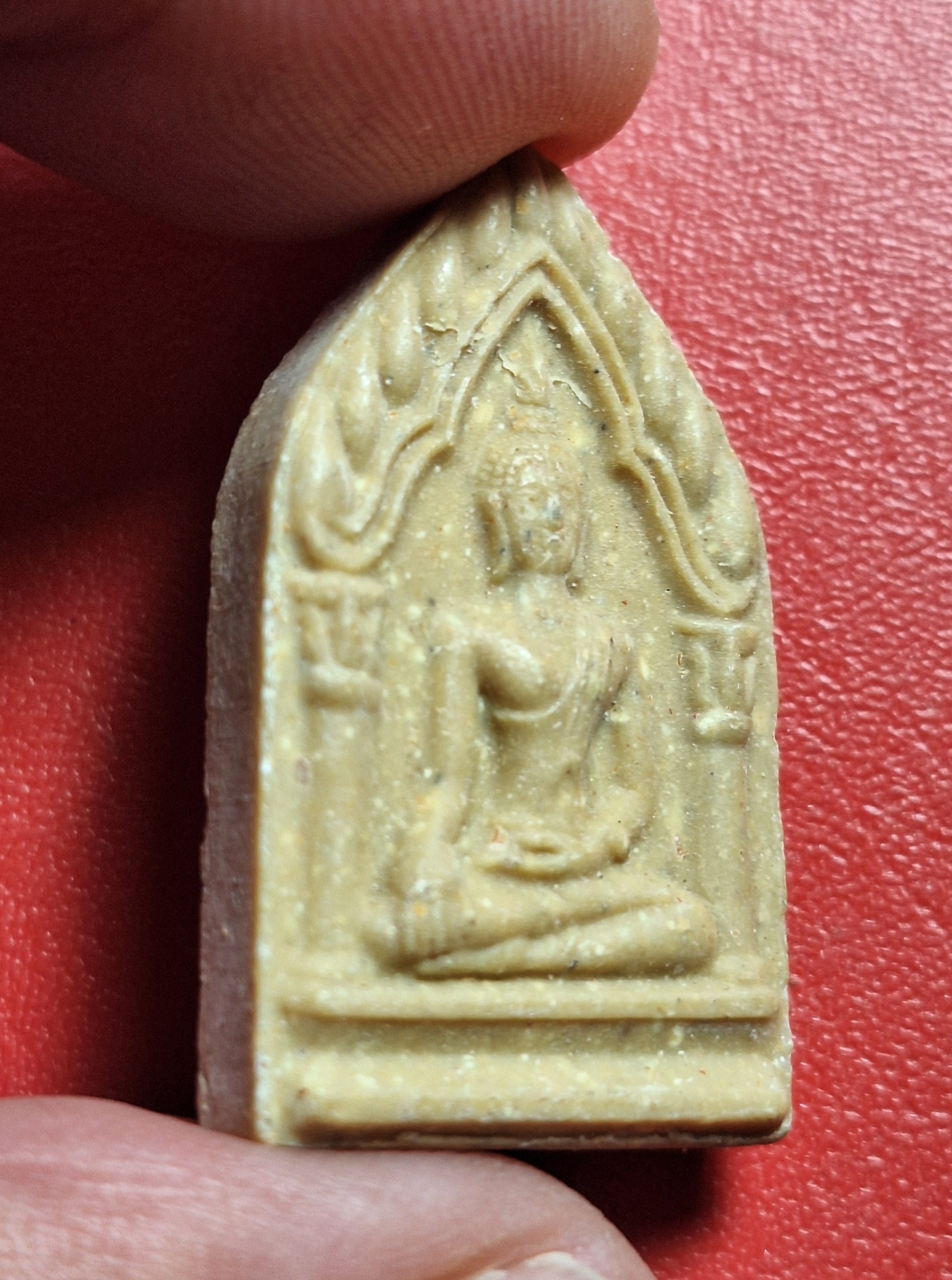 หลวงปู่แผ้ว วัดรางหมัน ขุนแผน สีหราชเดโช เนื้อผงน้ำมัน(องค์ที่1)