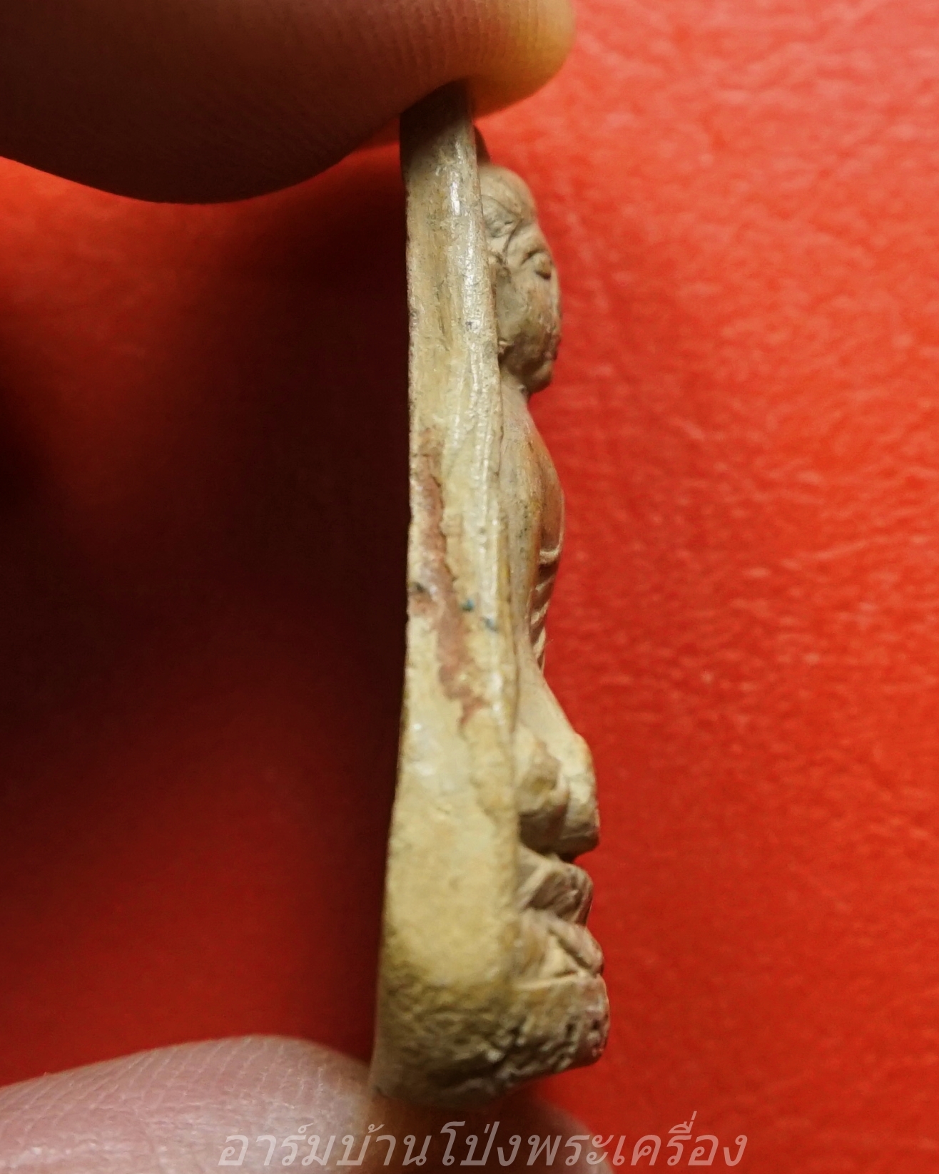 พระพุทธโคดม ปางมารวิชัย หลวงพ่อขอม วัดไผ่โรงวัว จ.สุพรรณบุรี สร้างปี พ.ศ.๒๕๐๕ เนื้อดิน หลังยันต์ห้า(องค์ที่1)