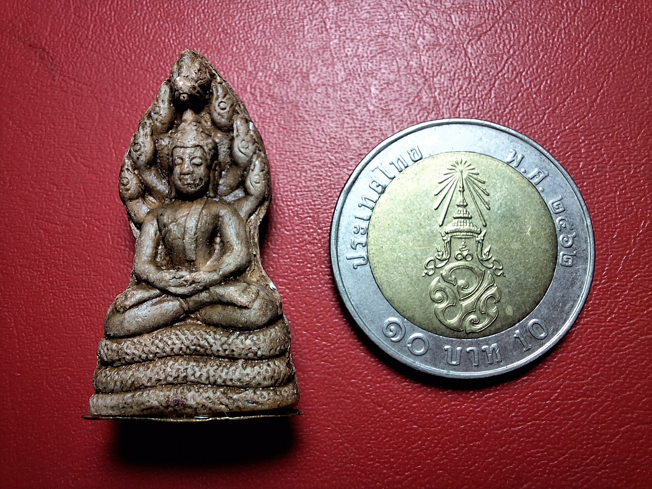 หลวงพ่อเขียว วัดเดิม จ.นครราชสีมา นาคปรกพิมาย เนื้อผง(องค์ที่1)