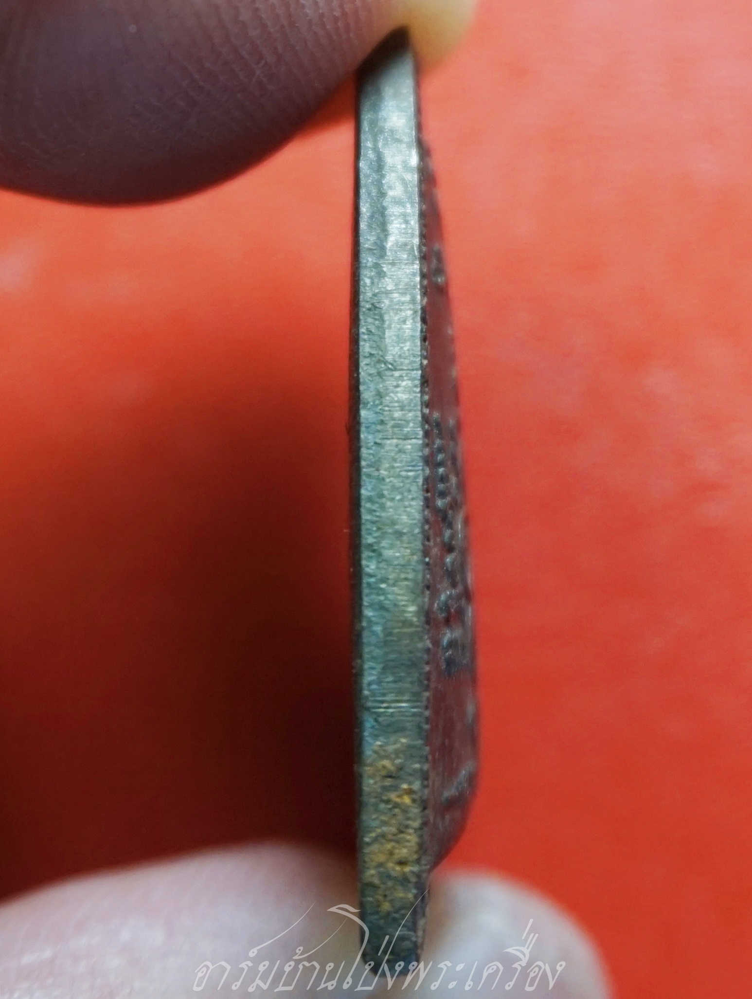 เหรียญผานไถ หลวงพ่อทองกลึง วัดเจดีย์หอย จ.ปทุมธานี ปี๒๕๕๑ พิมพ์ใหญ่(องค์ที่1)