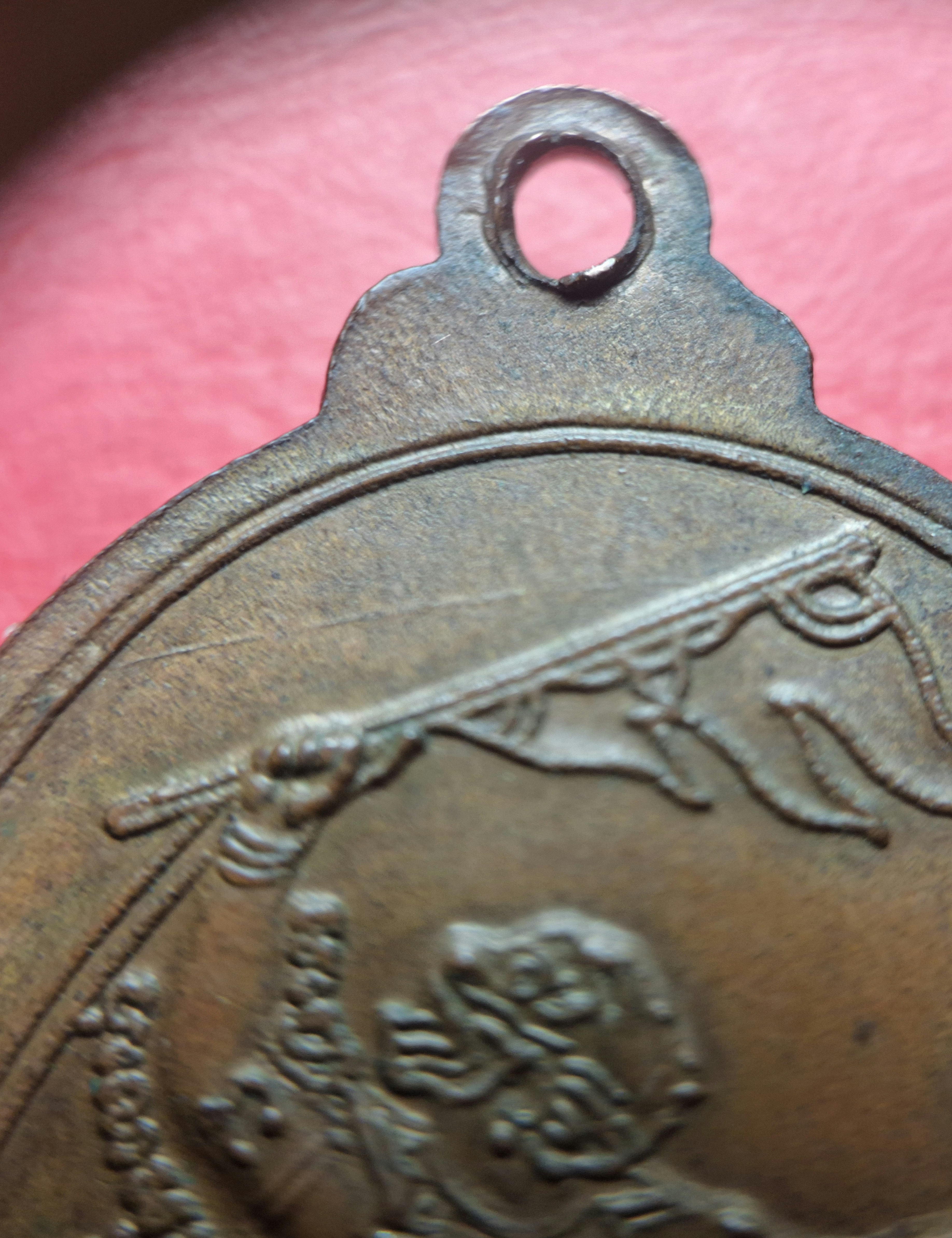 หลวงปู่หนู วัดทุ่งแหลม รุ่นอายุ๘๔ปี ปี๒๕๒๓ ไม่ตอกโค๊ต บล๊อกนวะ เนื้อทองแดงรมดำ(องค์ที่2)