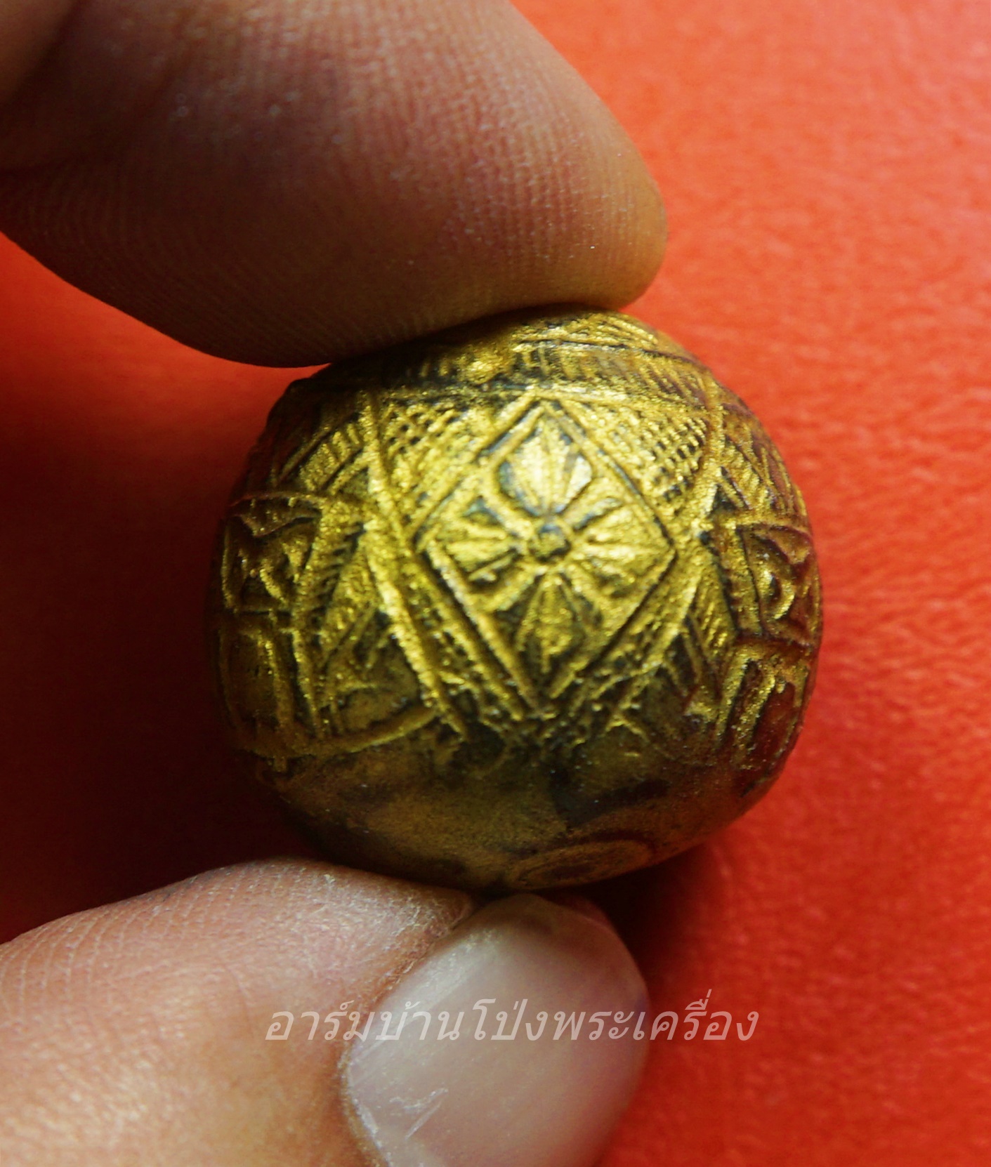 คตมะพร้าวสุดยอดของมงคลศักสิทธิ์ ป้องกันไสยศาสตร์ทุกชนิด เขย่ามีเสียงดัง แกะเป็นรูปราหู 3 หน้า(องค์ที่2)