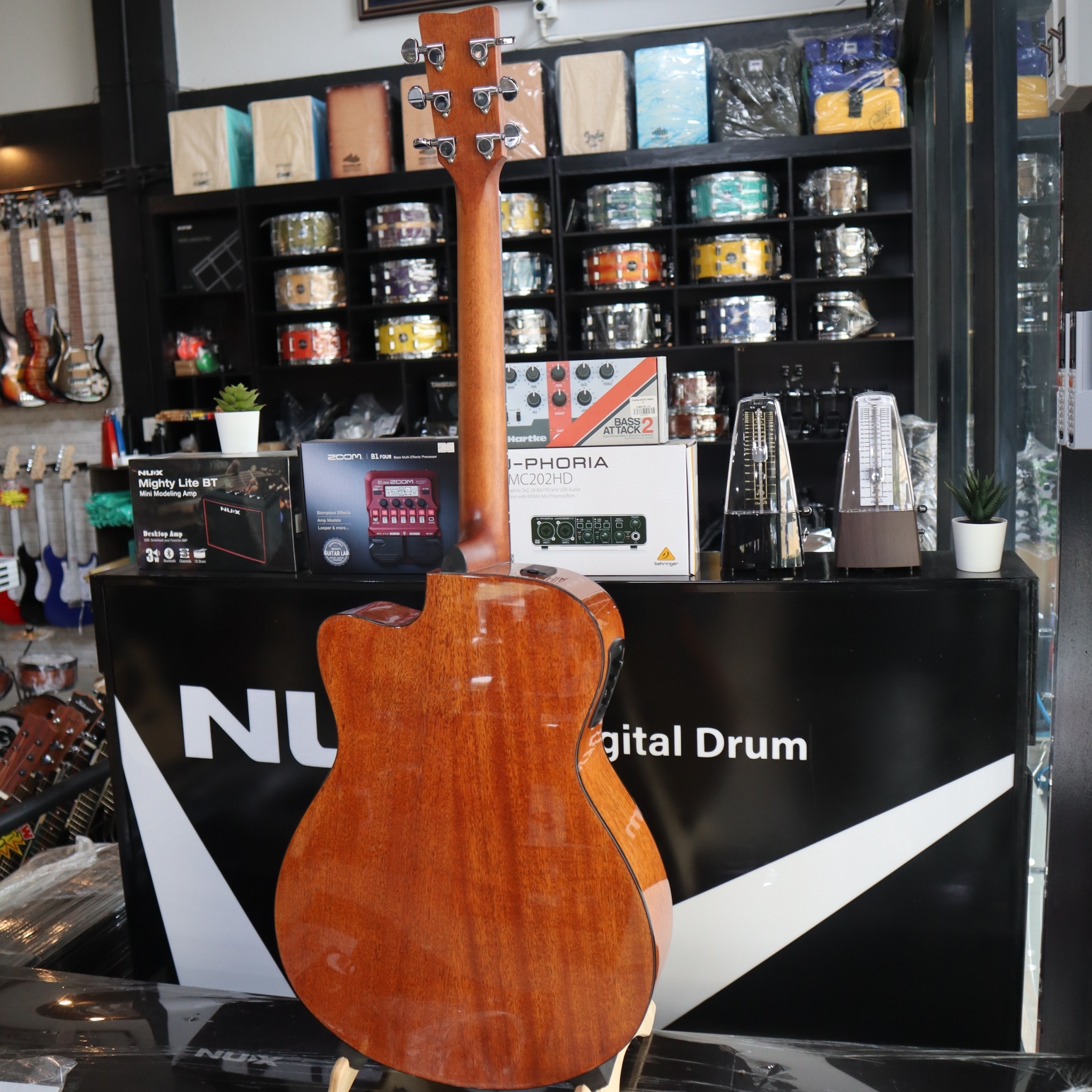 กีต้าร์โปร่งไฟฟ้า Yamaha รุ่น FSX800C //02